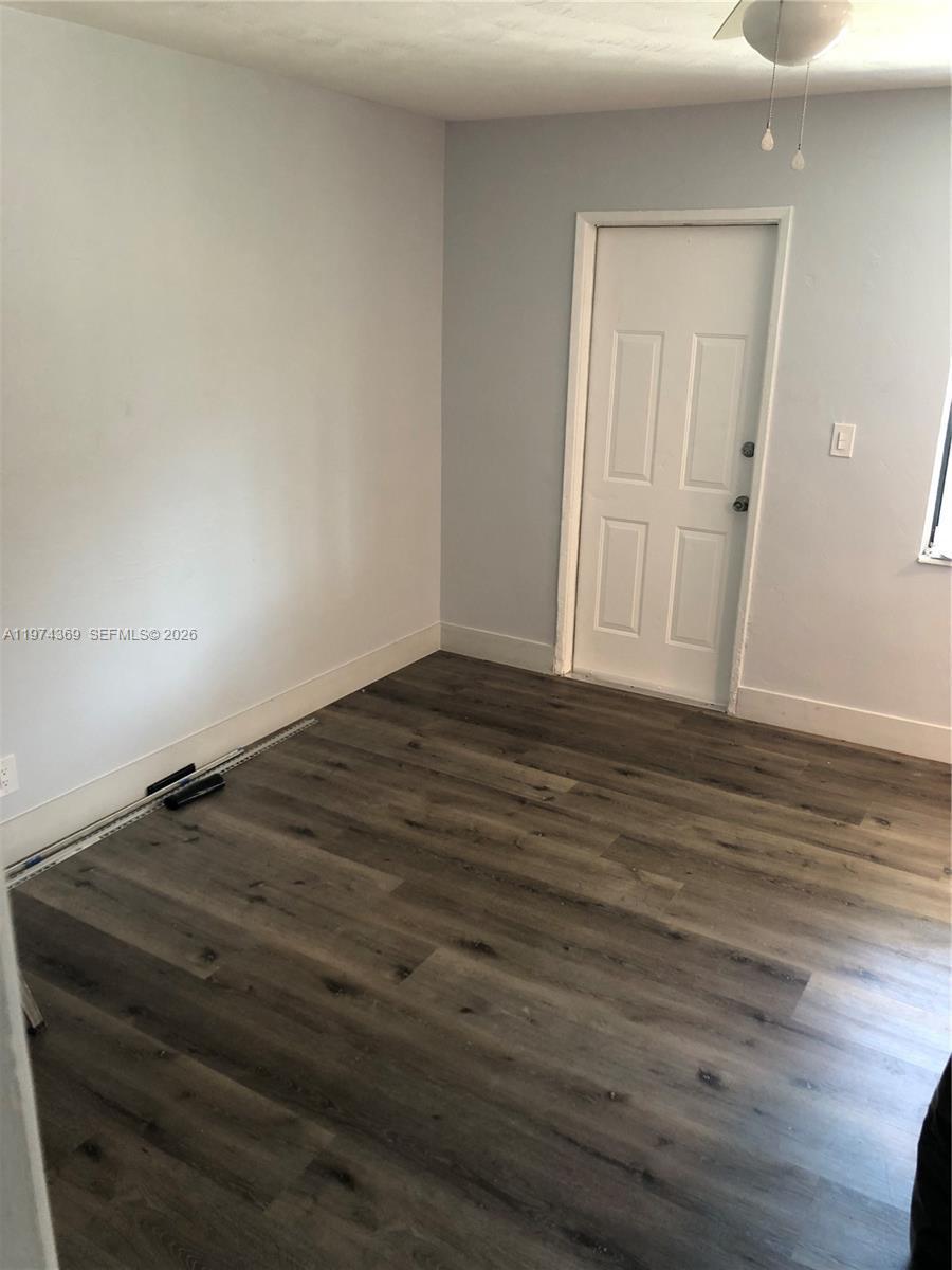 Listing photo 4 for 1016 NE 17th Ave Unit#4, Fort Lauderdale, FL, 33304