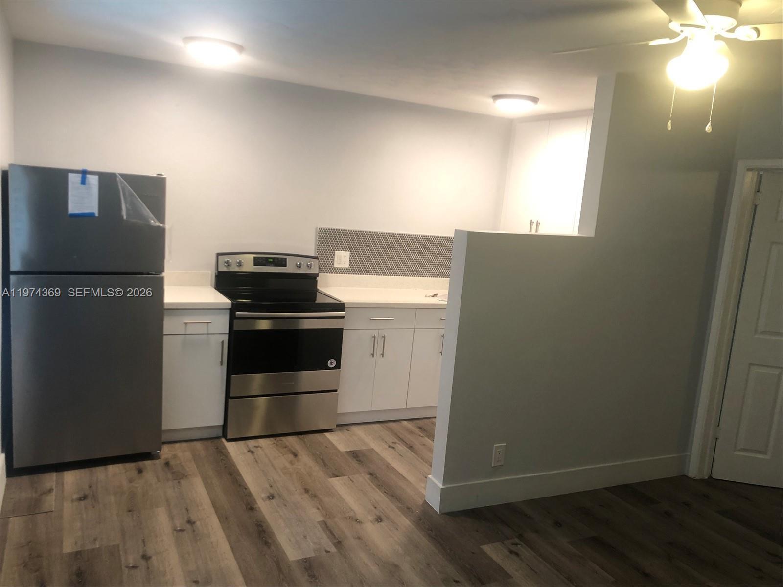 Listing photo 5 for 1016 NE 17th Ave Unit#4, Fort Lauderdale, FL, 33304