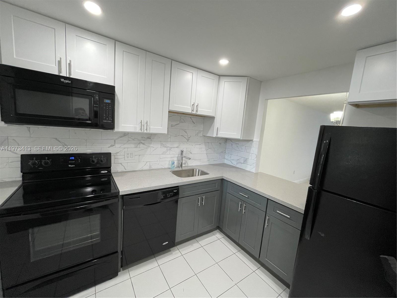 Listing photo 2 for 8390 Sands Point Blvd Unit#107F, Tamarac, FL, 33321
