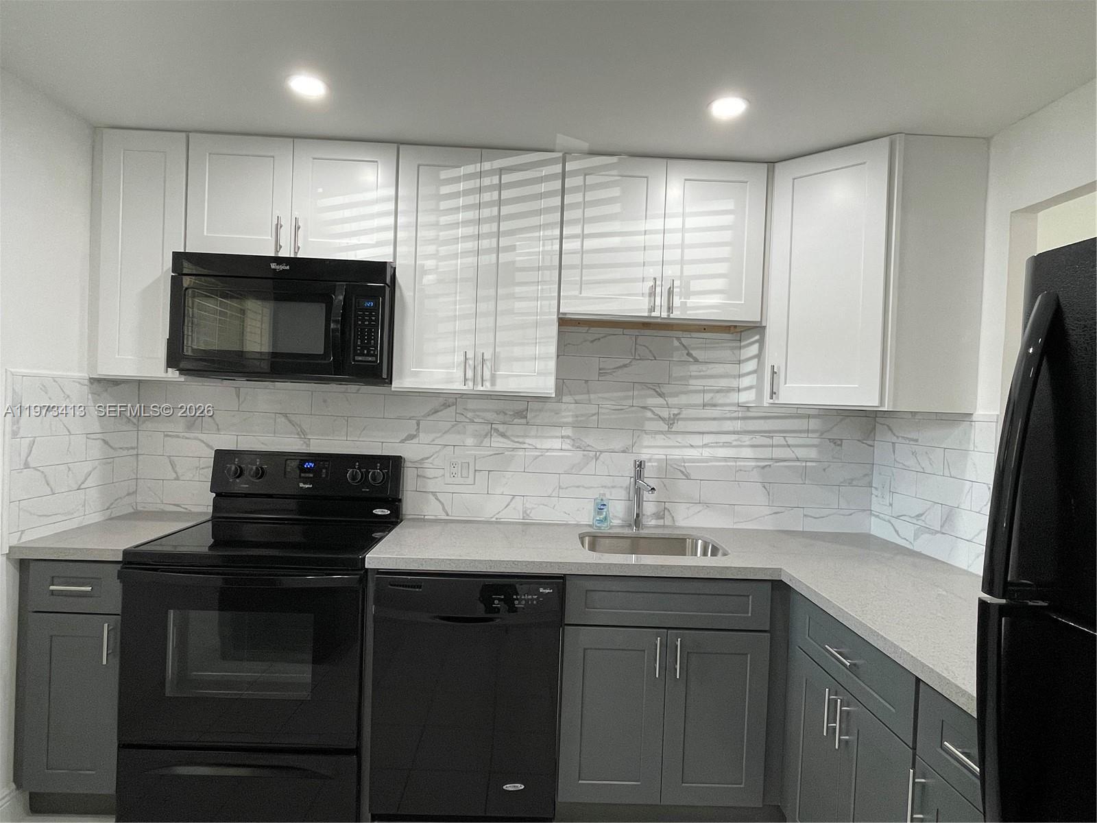 Listing photo 5 for 8390 Sands Point Blvd Unit#107F, Tamarac, FL, 33321