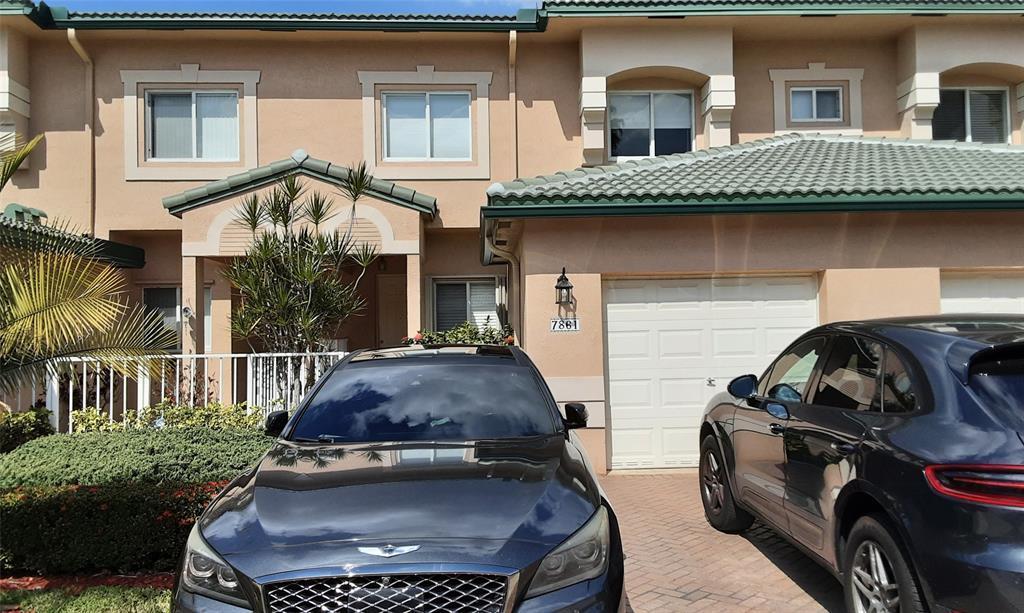 Listing photo 3 for 7861 E Exeter Blvd Unit#102, Fort Lauderdale, FL, 33321