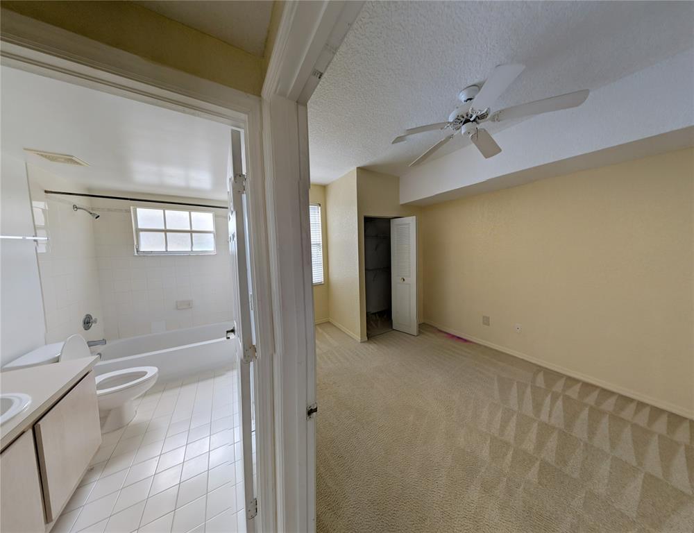Listing photo 6 for 761 SW 148th Avenue Unit#915, Davie, FL, 33325