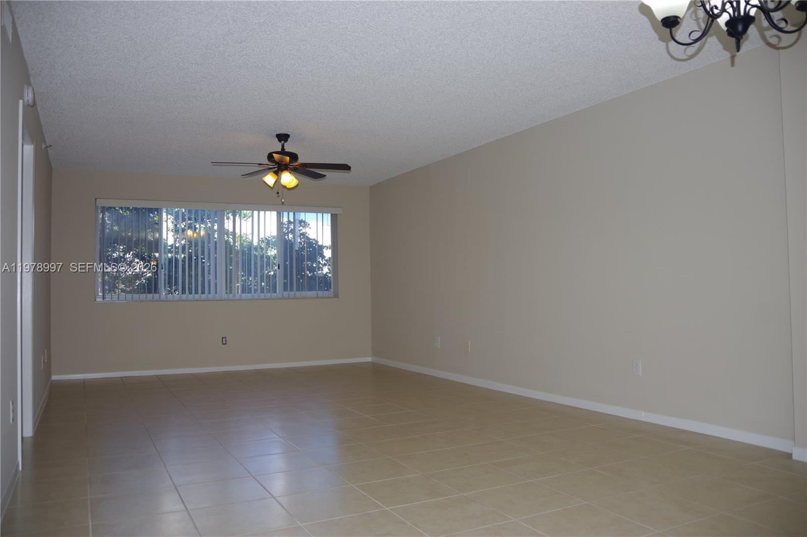Listing photo 3 for 9511 Weldon Cir Unit#G315, Tamarac, FL, 33321