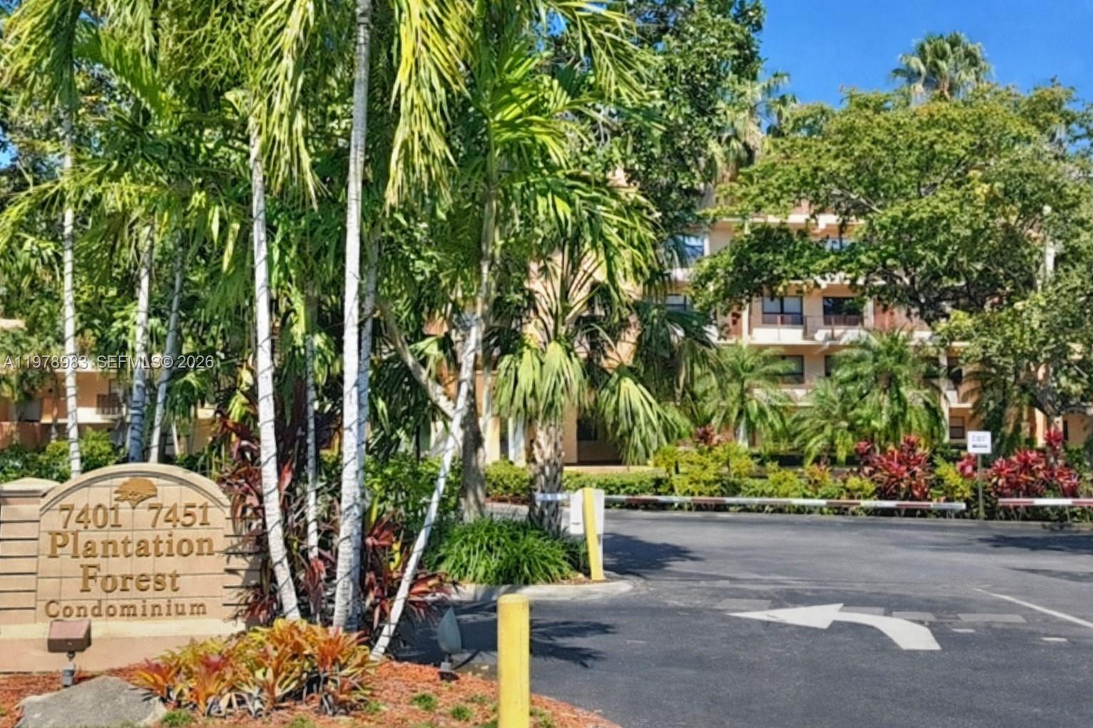 Listing photo 4 for 7401 NW 16th St Unit#407, Plantation, FL, 33313
