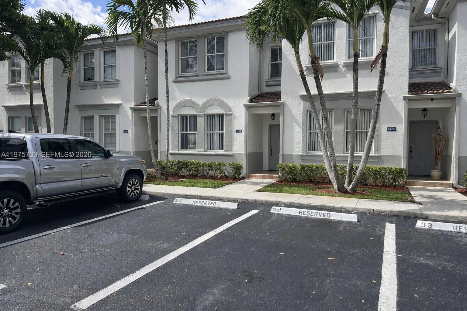 Listing photo 4 for 4134 SW 158th Ave Unit#34, Miramar, FL, 33027