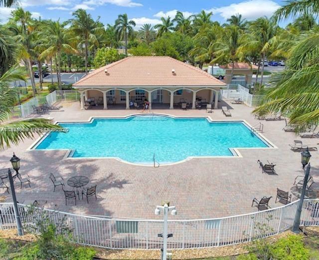 Listing photo 2 for 8344 SW 27 Unit#107, Miramar, FL, 33025
