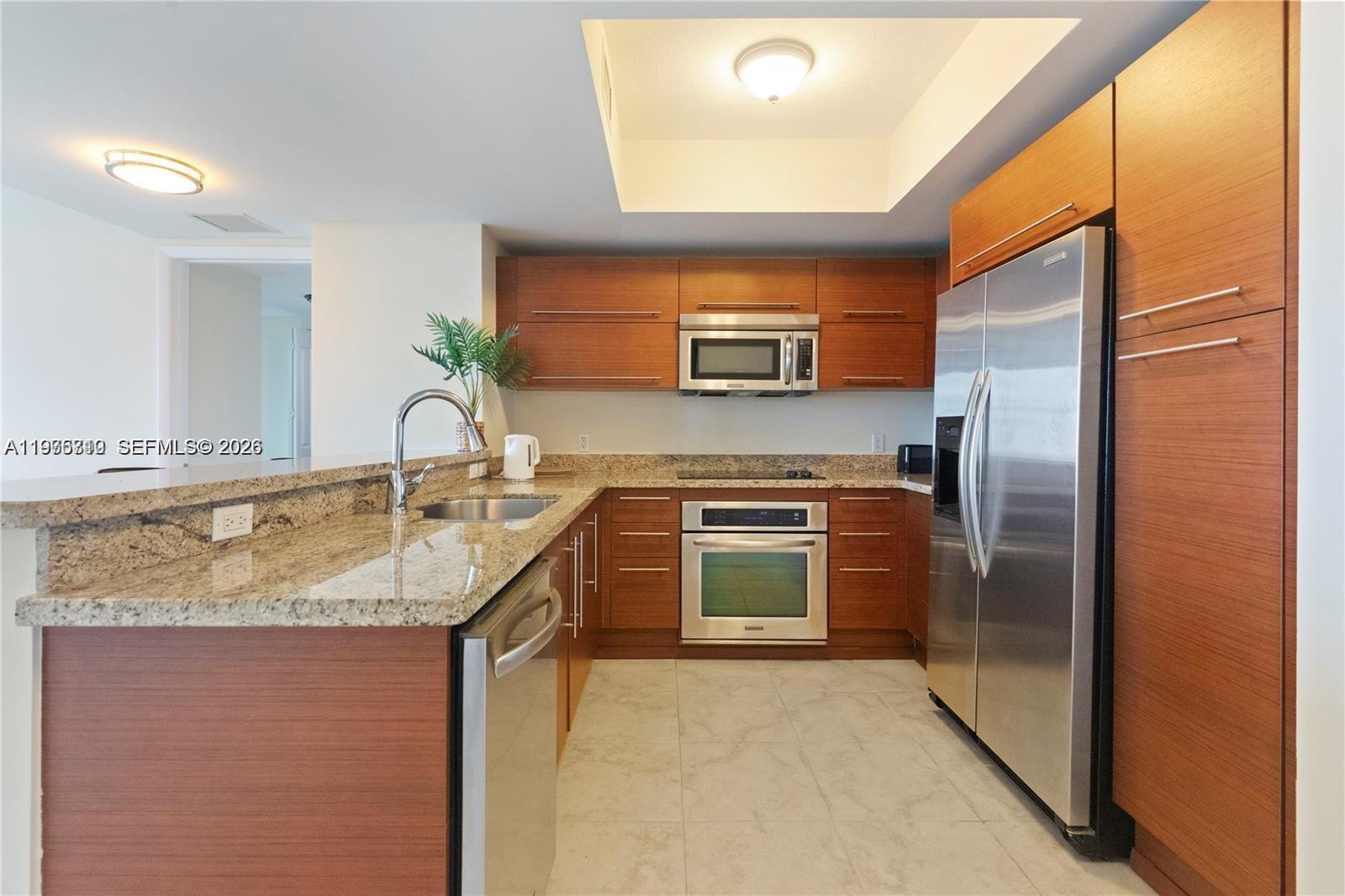 Listing photo 2 for 2641 N Flamingo Rd Unit#1806N, Sunrise, FL, 33323