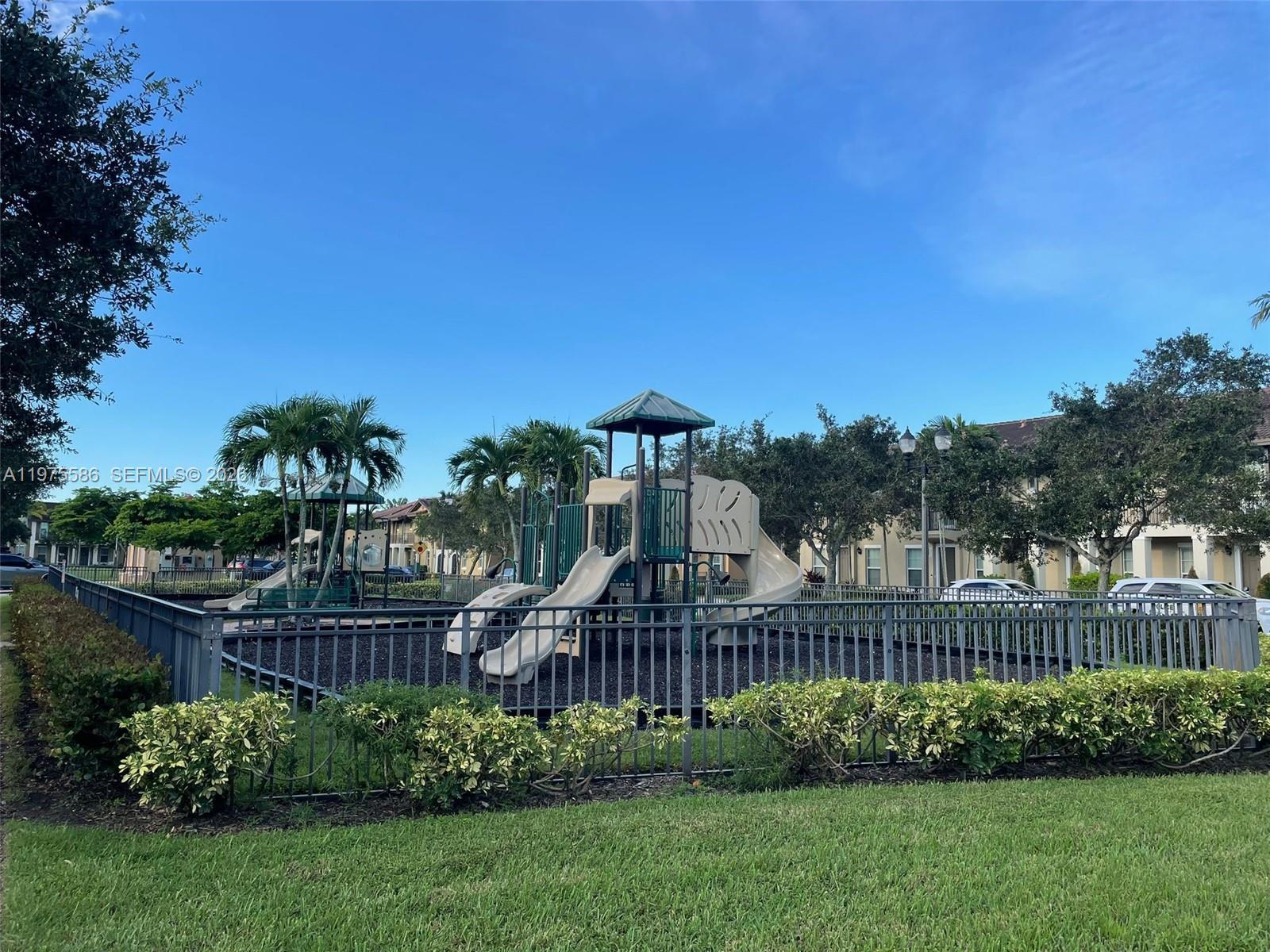 Rental in Pembroke Pines, FL