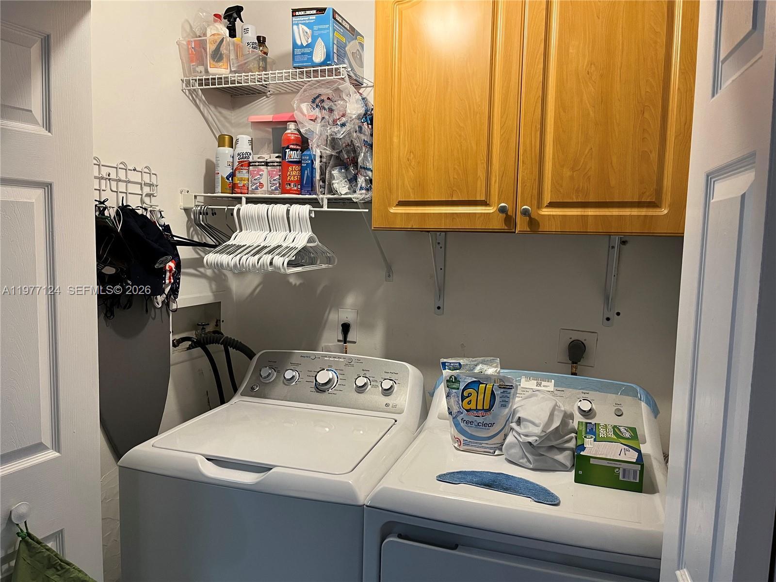 Listing photo 2 for 16134 Emerald Cove Rd Unit#16134, Weston, FL, 33331