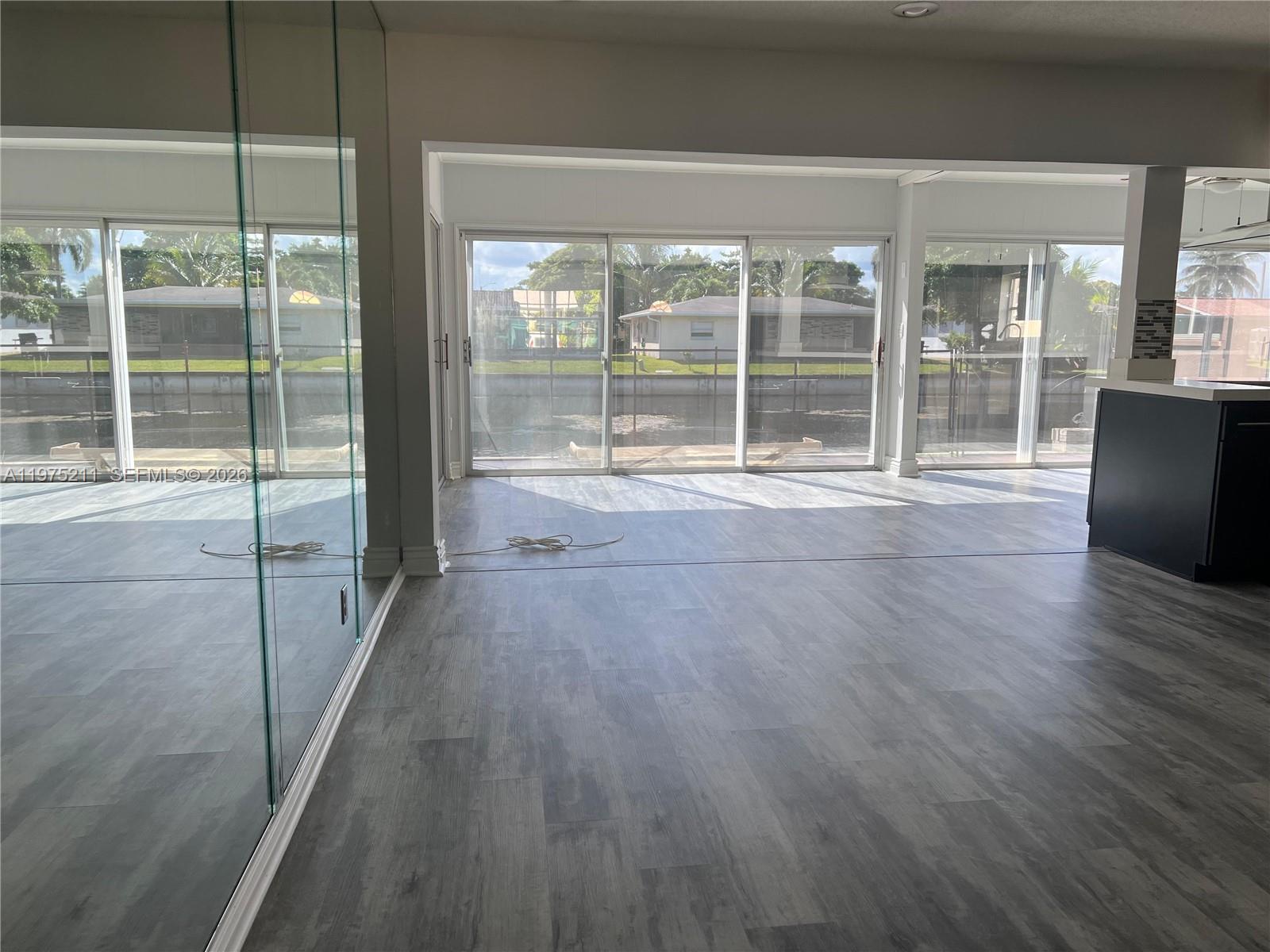 Listing photo 5 for 5909 NW 67th Ave, Tamarac, FL, 33321