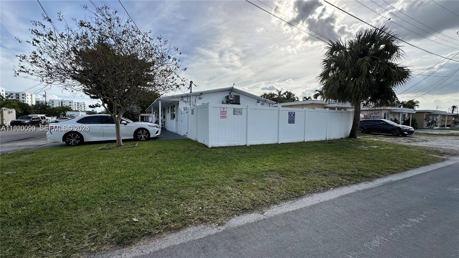 Rental in Hallandale Beach, FL