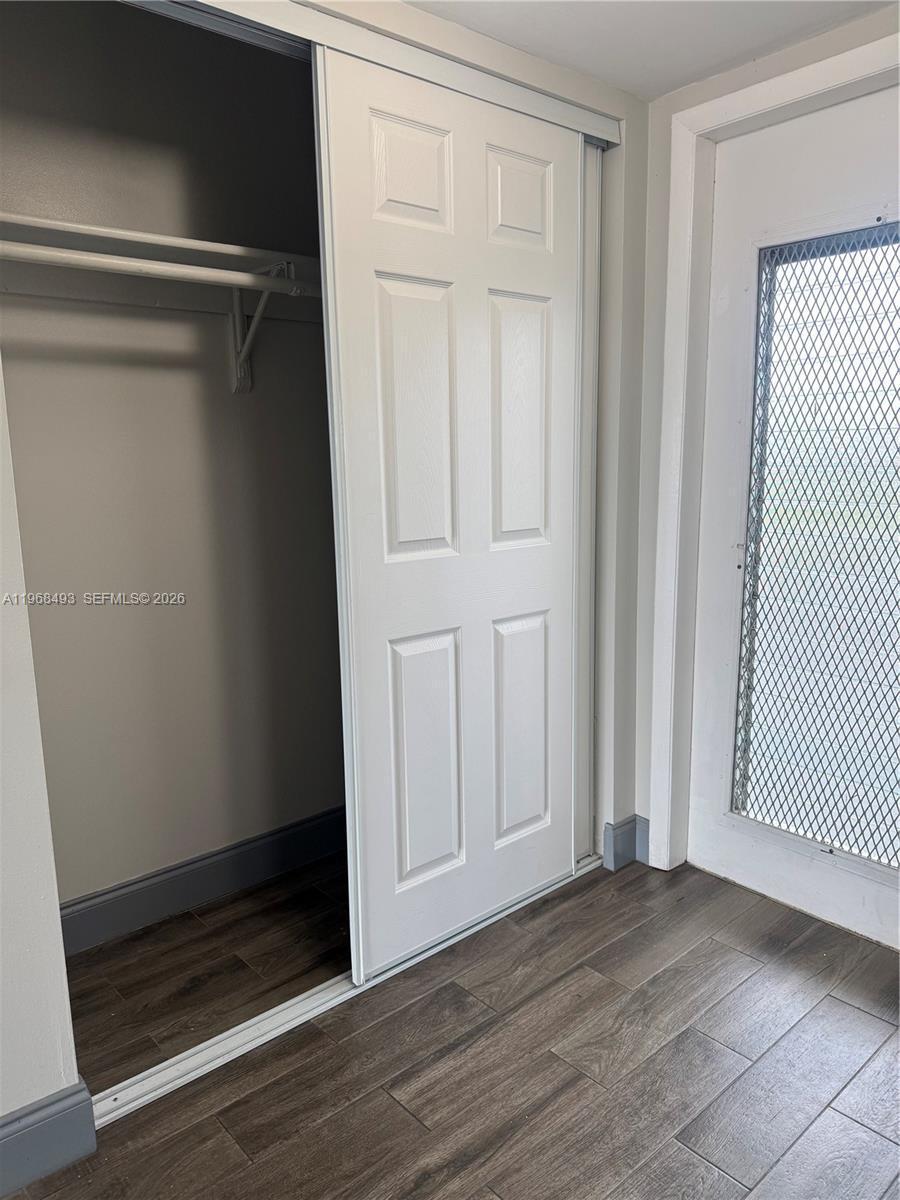 Listing photo 5 for 8515 Sunrise Lakes Blvd Unit#302, Sunrise, FL, 33322