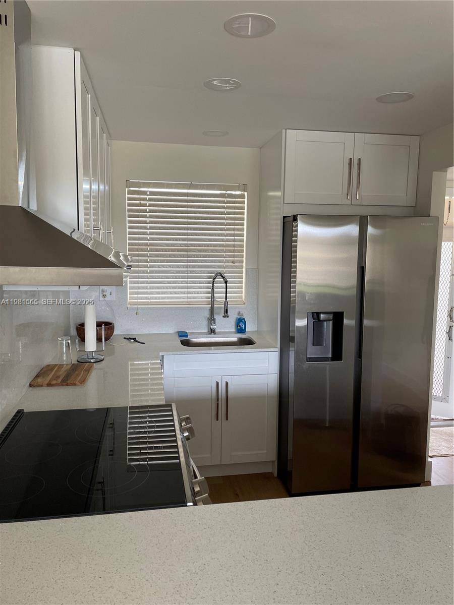 Listing photo 5 for 8465 Sunrise Lakes Blvd Unit#205, Sunrise, FL, 33322