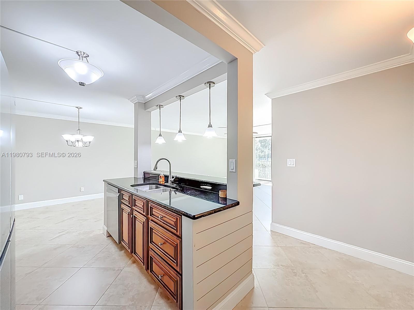 Listing photo 5 for 1350 River Reach Dr Unit#118, Fort Lauderdale, FL, 33315