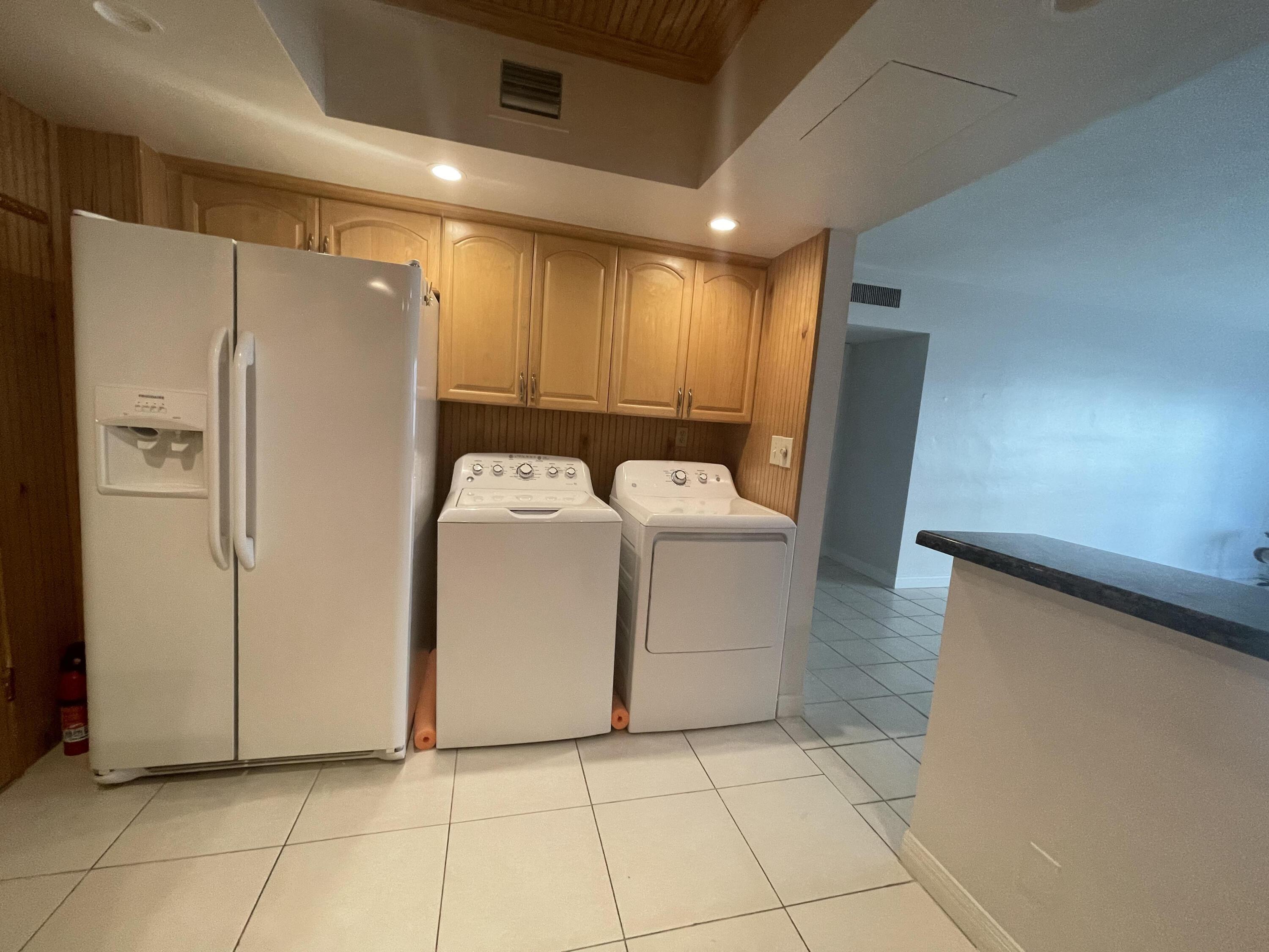 Listing photo 2 for 3850 Galt Ocean Drive Unit#208, Fort Lauderdale, FL, 33308