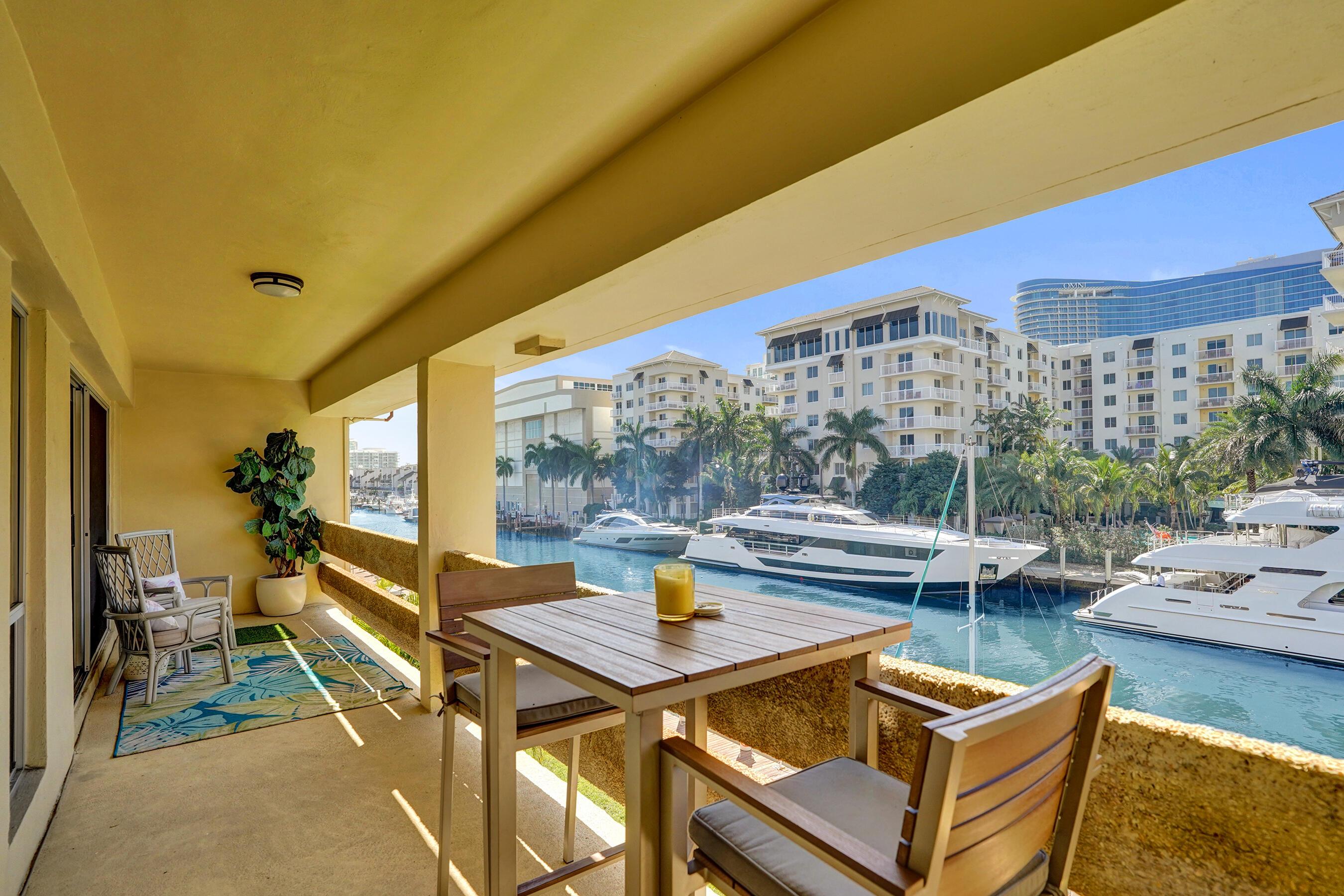 Listing photo 3 for 1700 SE 15th Street Unit#311, Fort Lauderdale, FL, 33316
