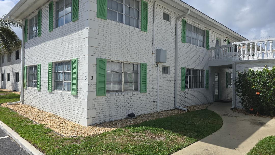 Listing photo 3 for 1821 NE 62nd Street Unit#304, Fort Lauderdale, FL, 33308