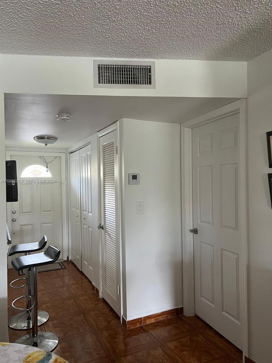 Listing photo 4 for 8305 Sunrise Lakes Blvd Unit#103, Sunrise, FL, 33322