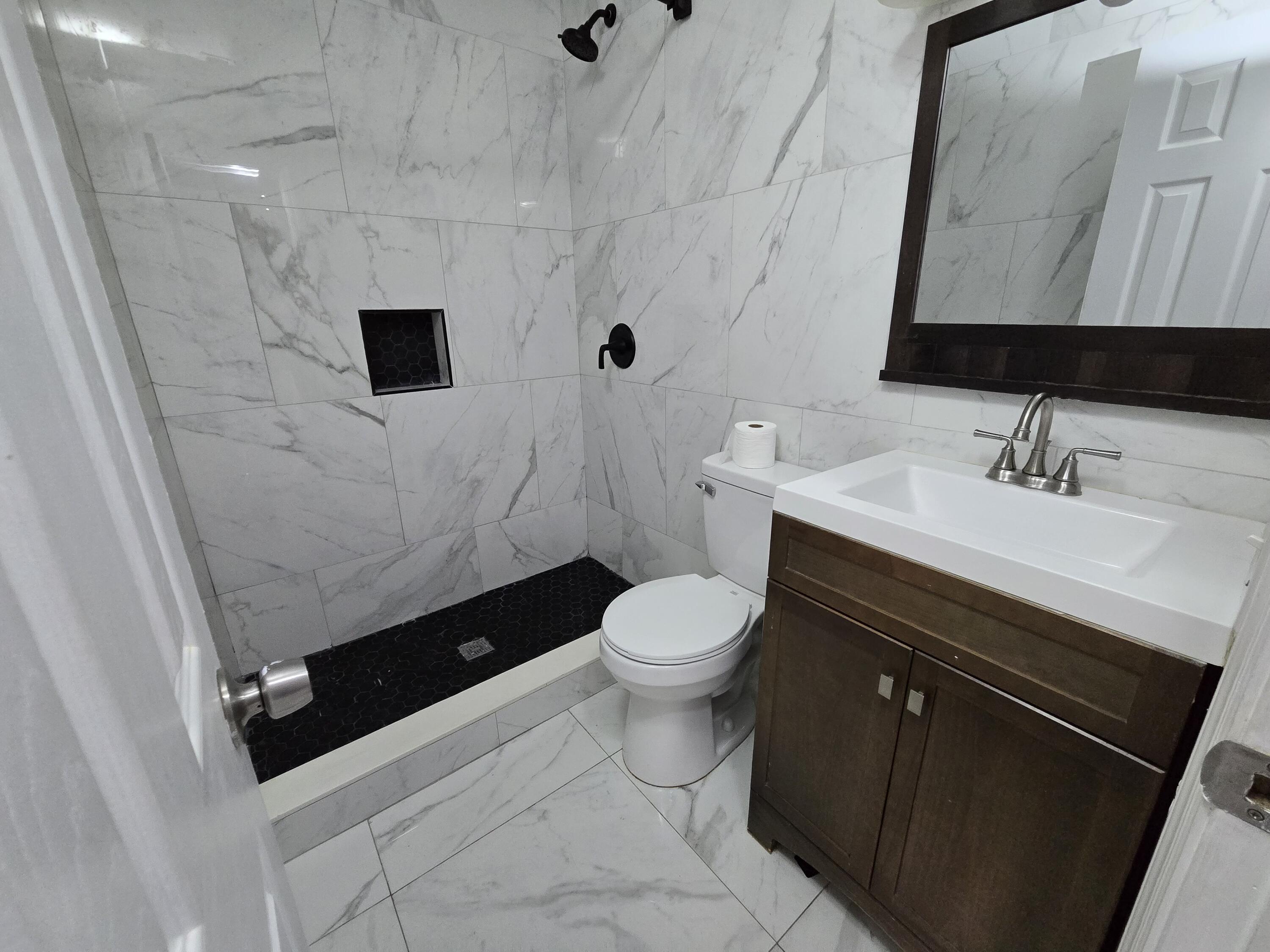 Listing photo 2 for 1021 SW 32nd Court Unit#1-2, Fort Lauderdale, FL, 33315