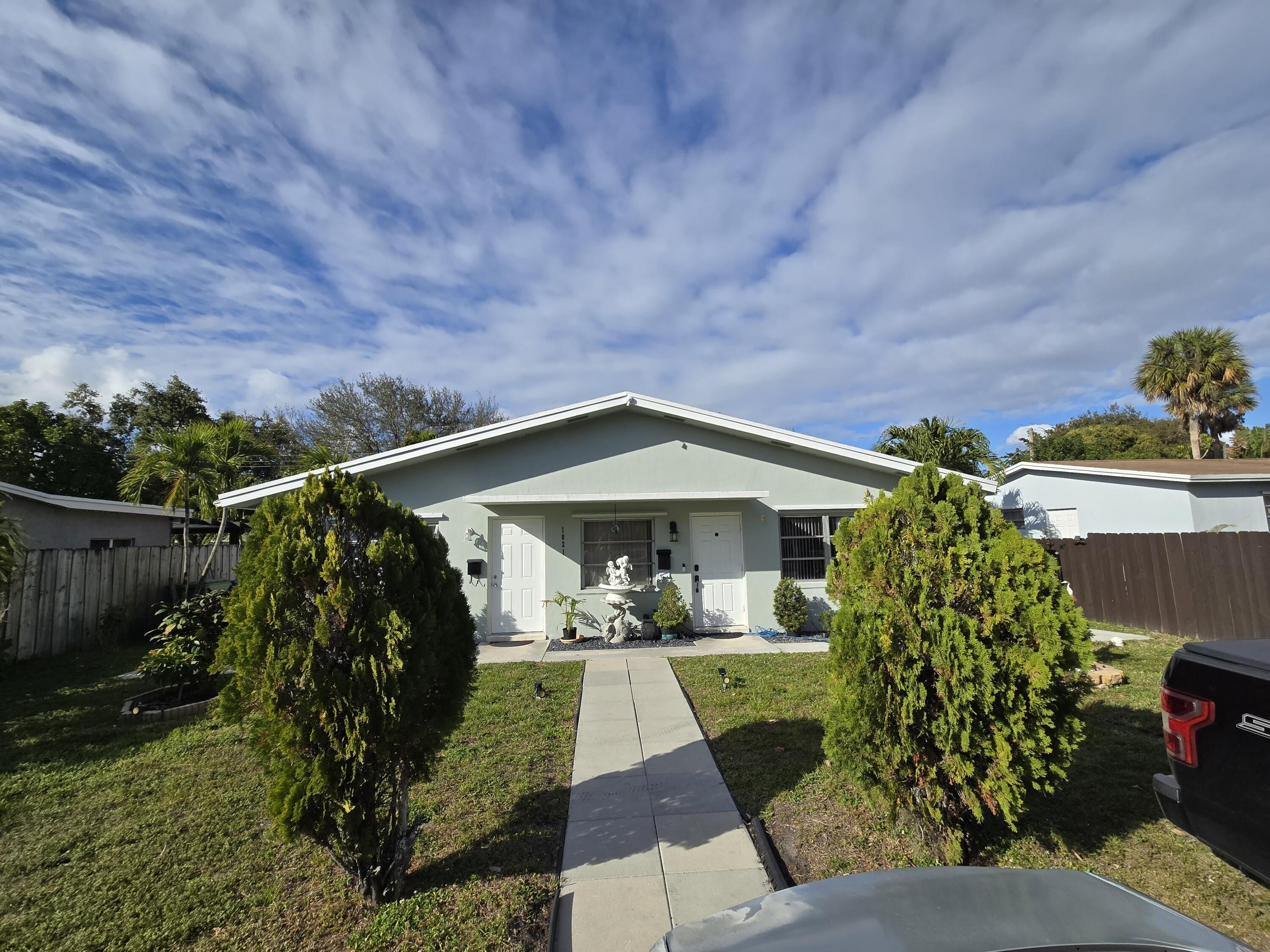 Listing photo 3 for 1021 SW 32nd Court Unit#1-2, Fort Lauderdale, FL, 33315