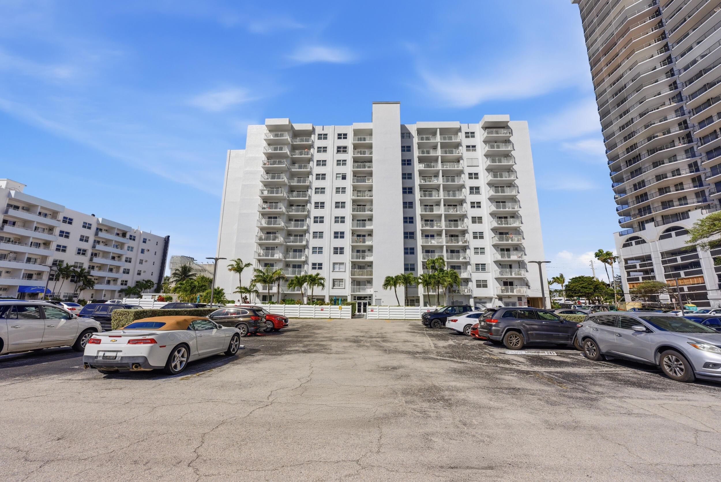 Listing photo 3 for 200 S Birch Road Unit#605, Fort Lauderdale, FL, 33316