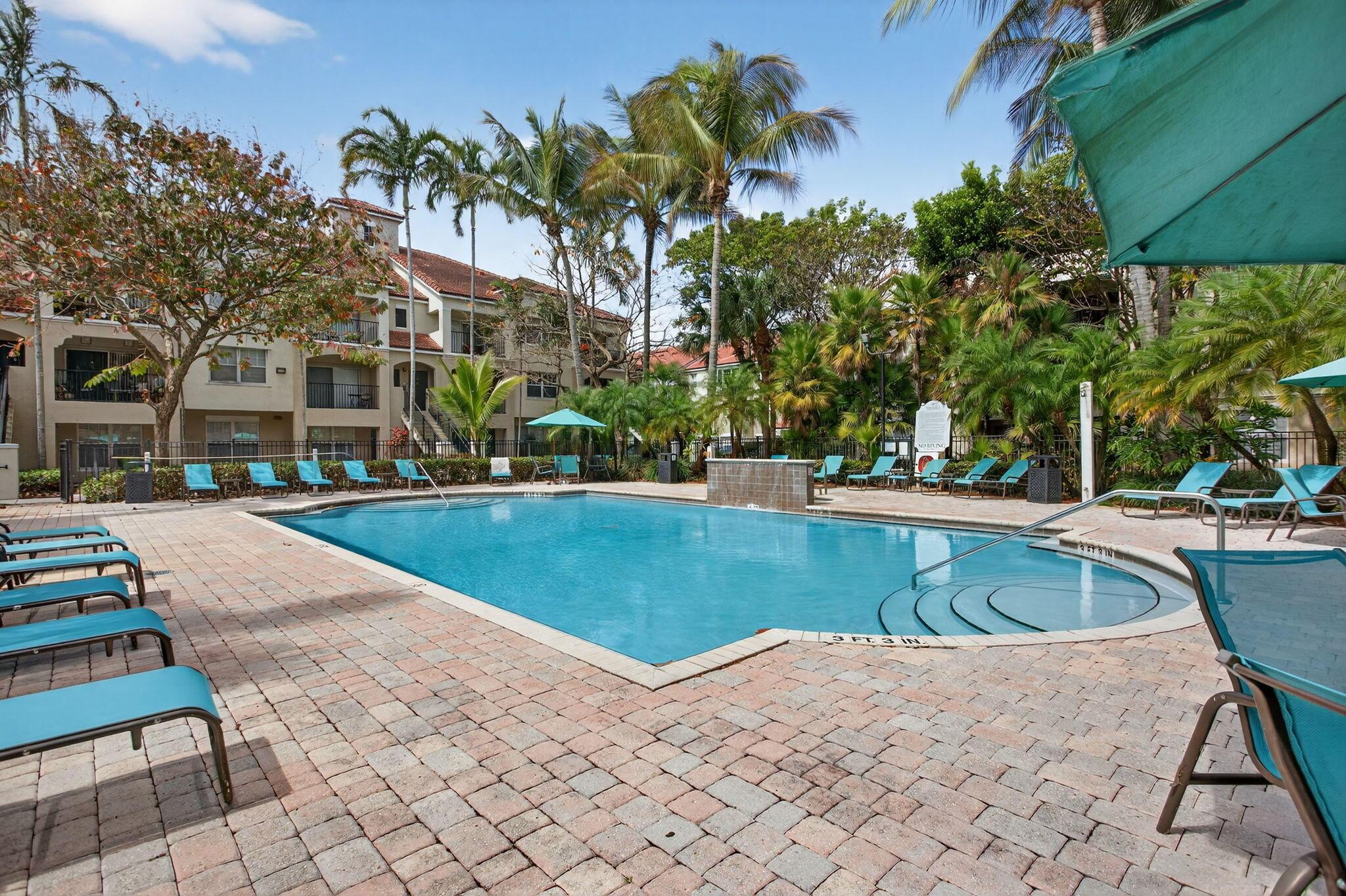 Listing photo 4 for 5860 W Sample Road Unit#202, Coral Springs, FL, 33067