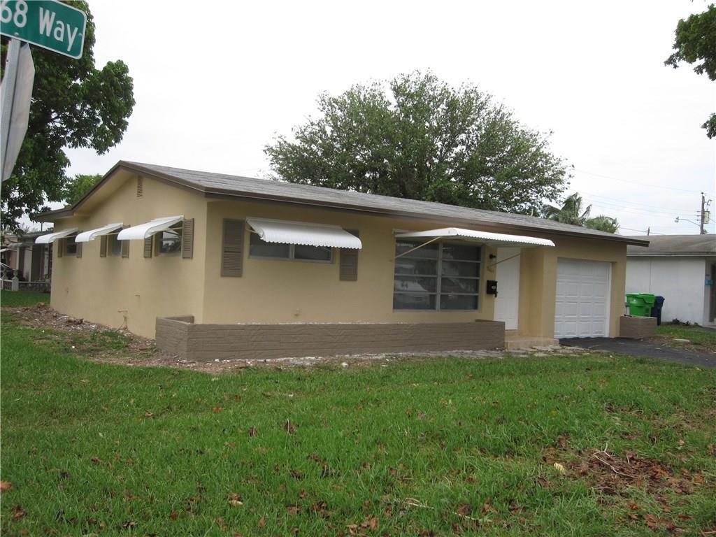 Listing photo 2 for 2601 NW 68th Way, Sunrise, FL, 33313