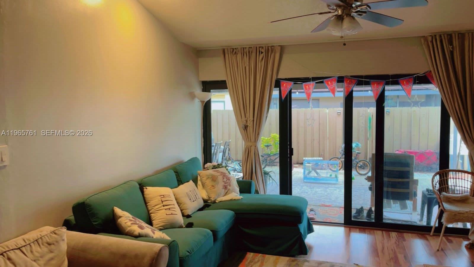 Rental in Davie, FL
