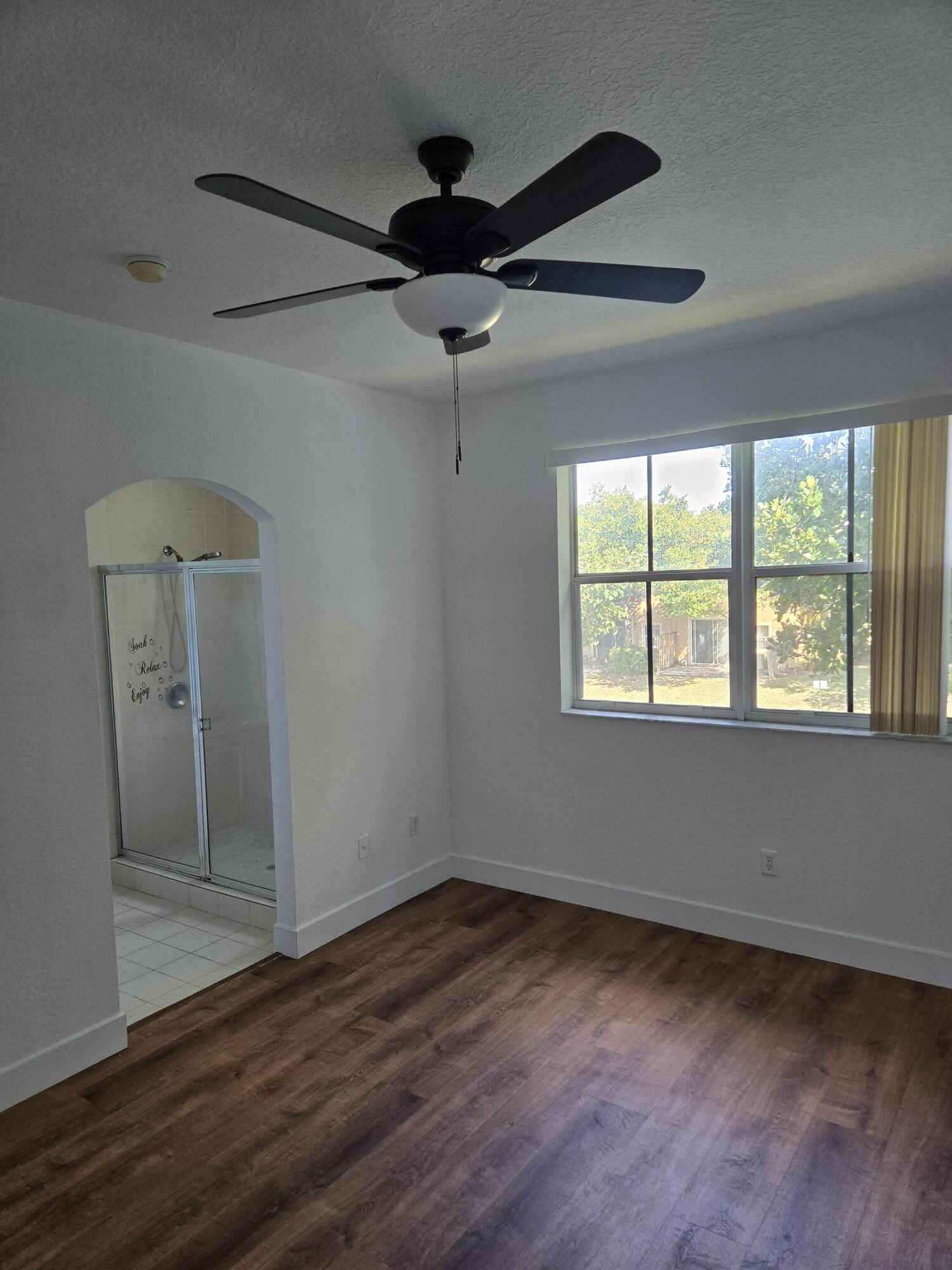 Listing photo 4 for 4944 Leeward Lane Unit#3705, Fort Lauderdale, FL, 33312