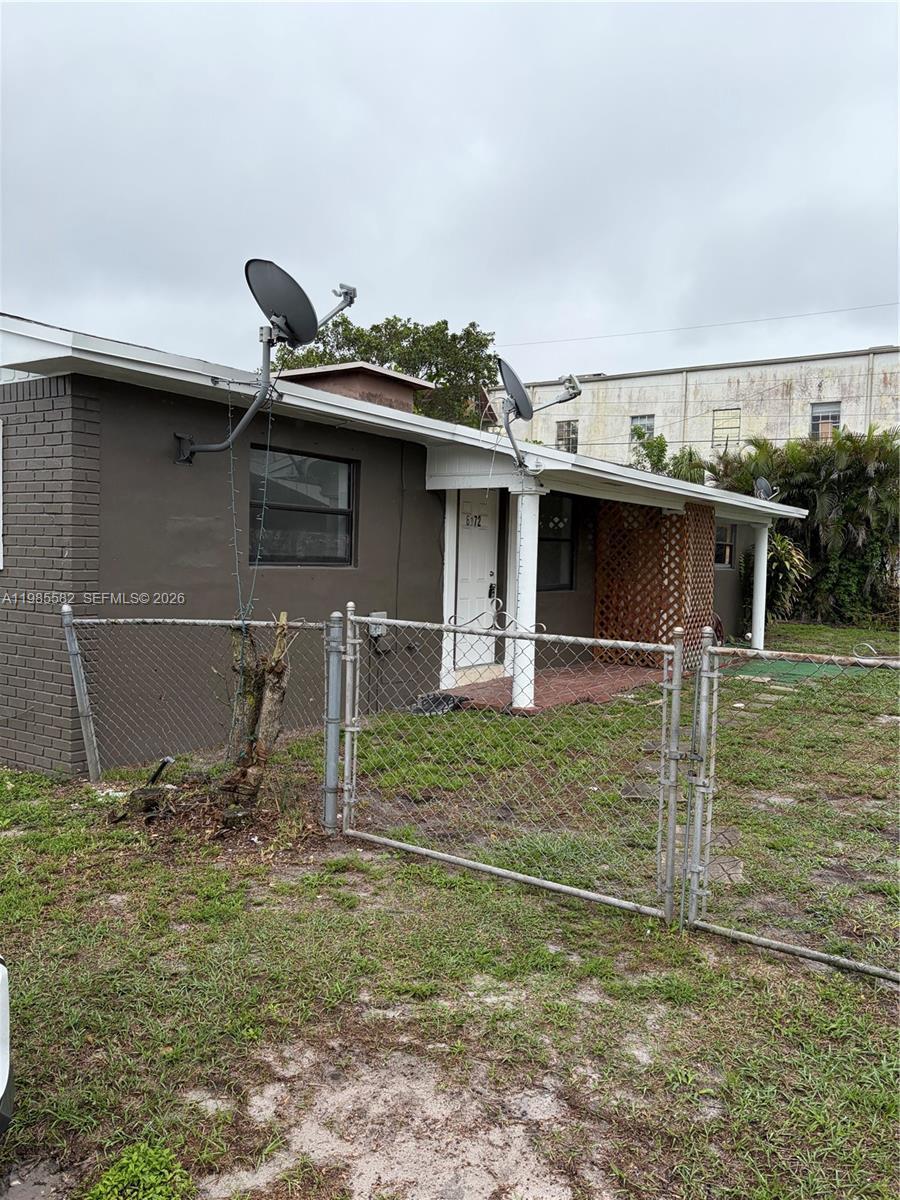 Rental in Davie, FL