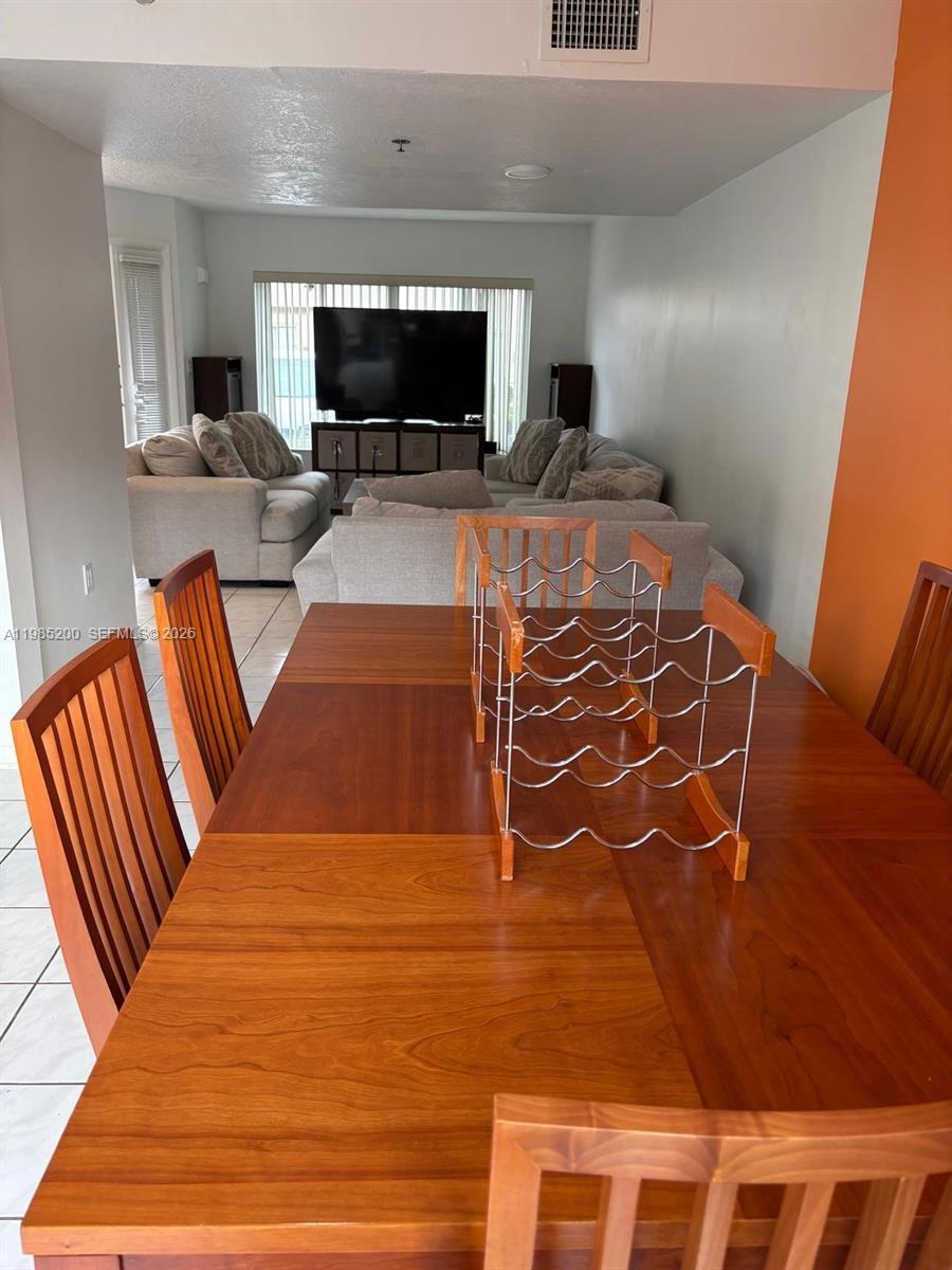 Listing photo 5 for 133 Riviera Cir, Weston, FL, 33326