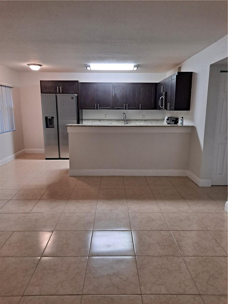 Listing photo 4 for 9838 Nob Hill Court Unit#9838, Sunrise, FL, 33351