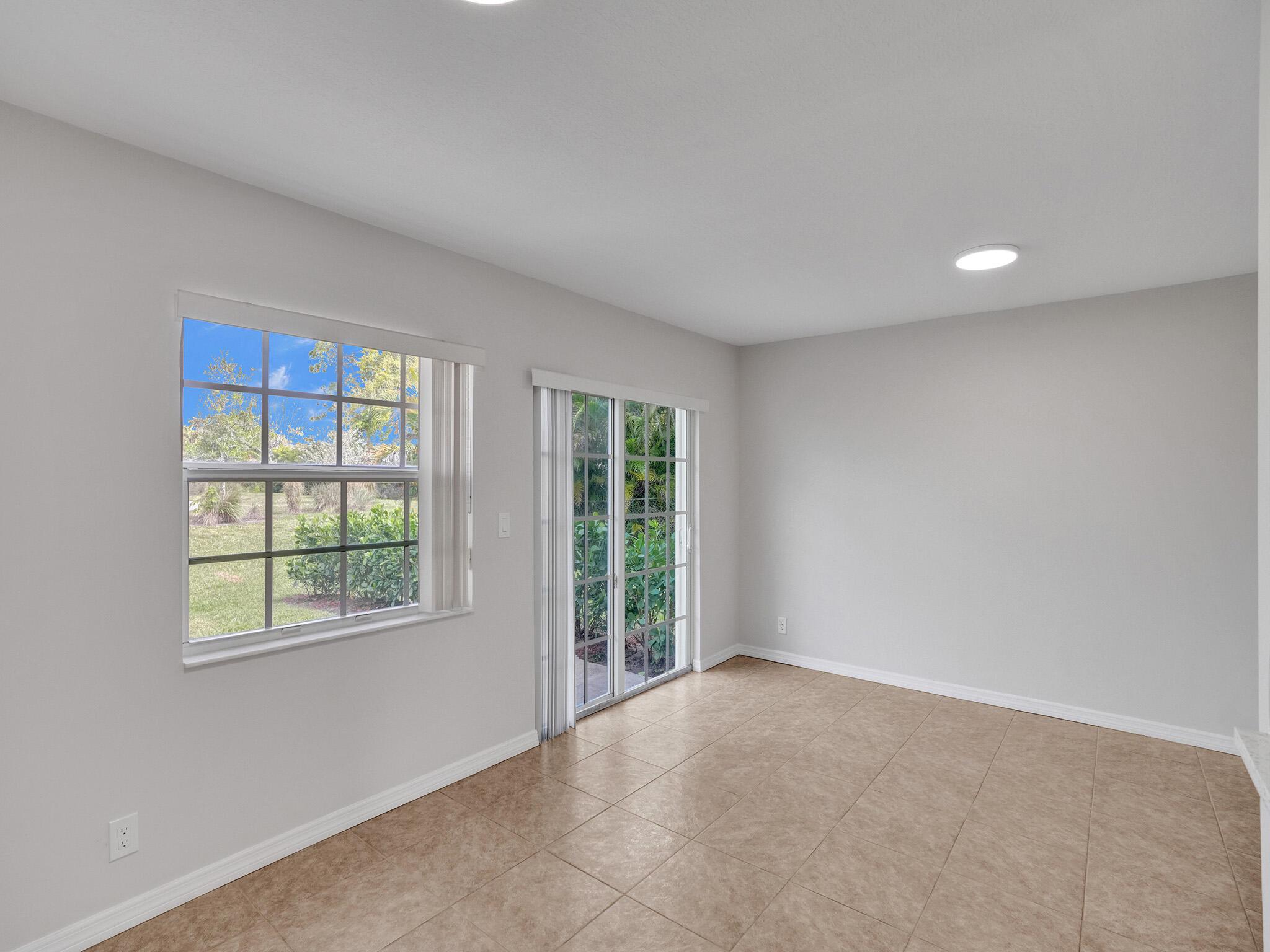 Listing photo 2 for 8503 NW 35th Court Unit#5, Coral Springs, FL, 33065