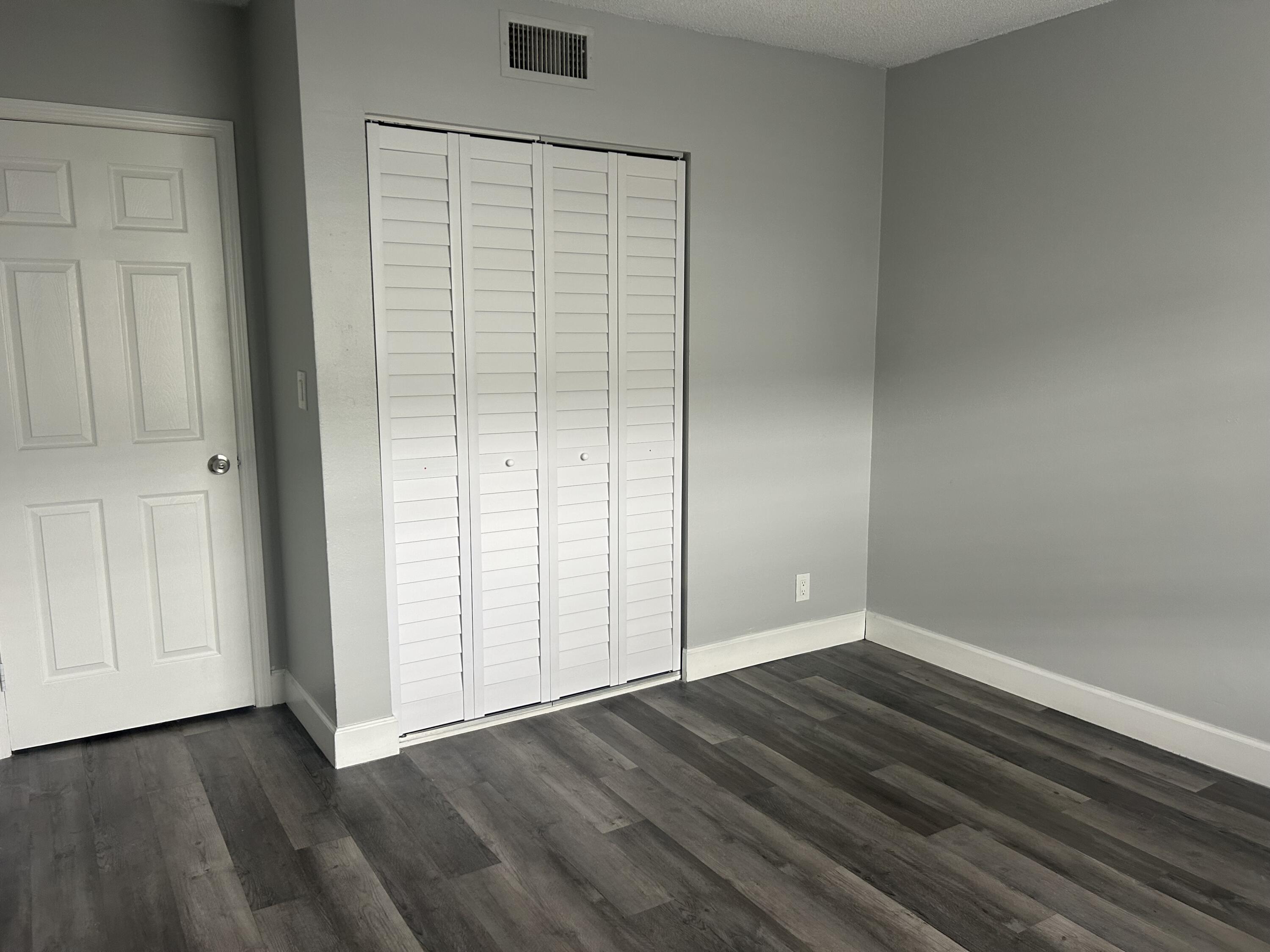Listing photo 2 for 3232 NW 84th Avenue, Sunrise, FL, 33351