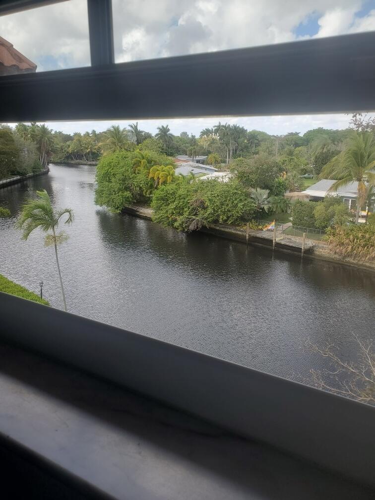 Listing photo 6 for 610 Tennis Club Drive Unit#403, Fort Lauderdale, FL, 33311