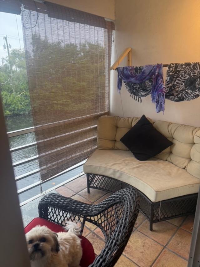 Listing photo 3 for 1400 NE 57th Court Unit#207, Fort Lauderdale, FL, 33334