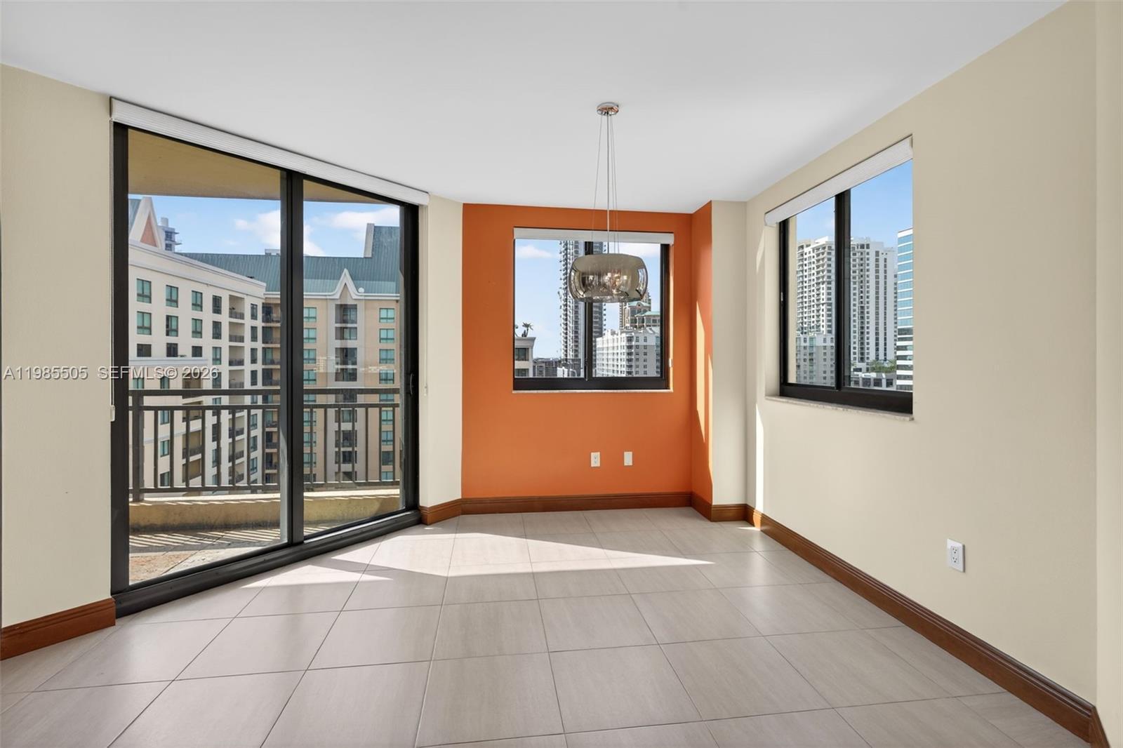 Listing photo 5 for 110 N Federal Hwy Unit#1205, Fort Lauderdale, FL, 33301