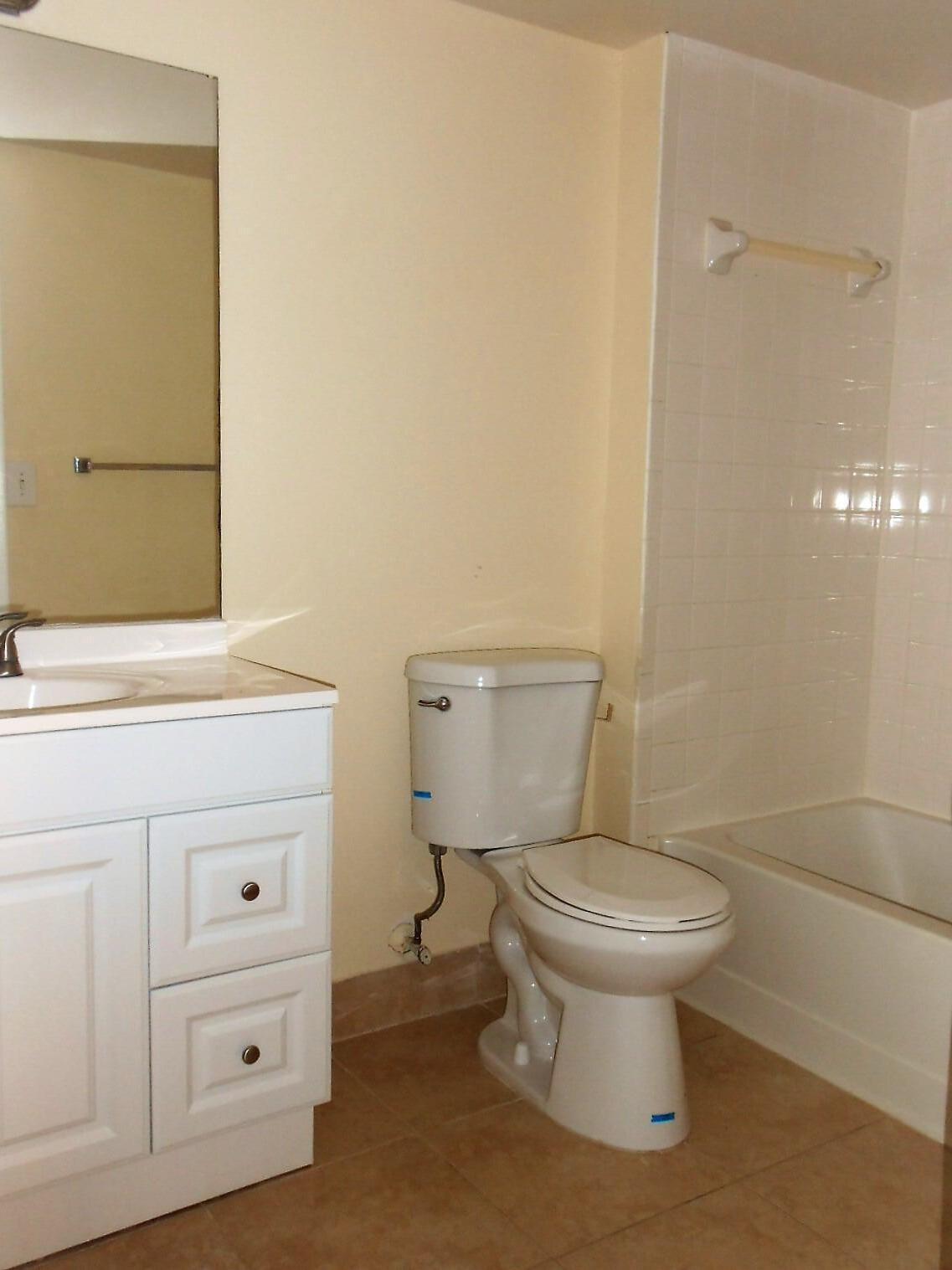 Listing photo 6 for 9999 Summerbreeze Drive Unit#1008, Sunrise, FL, 33322