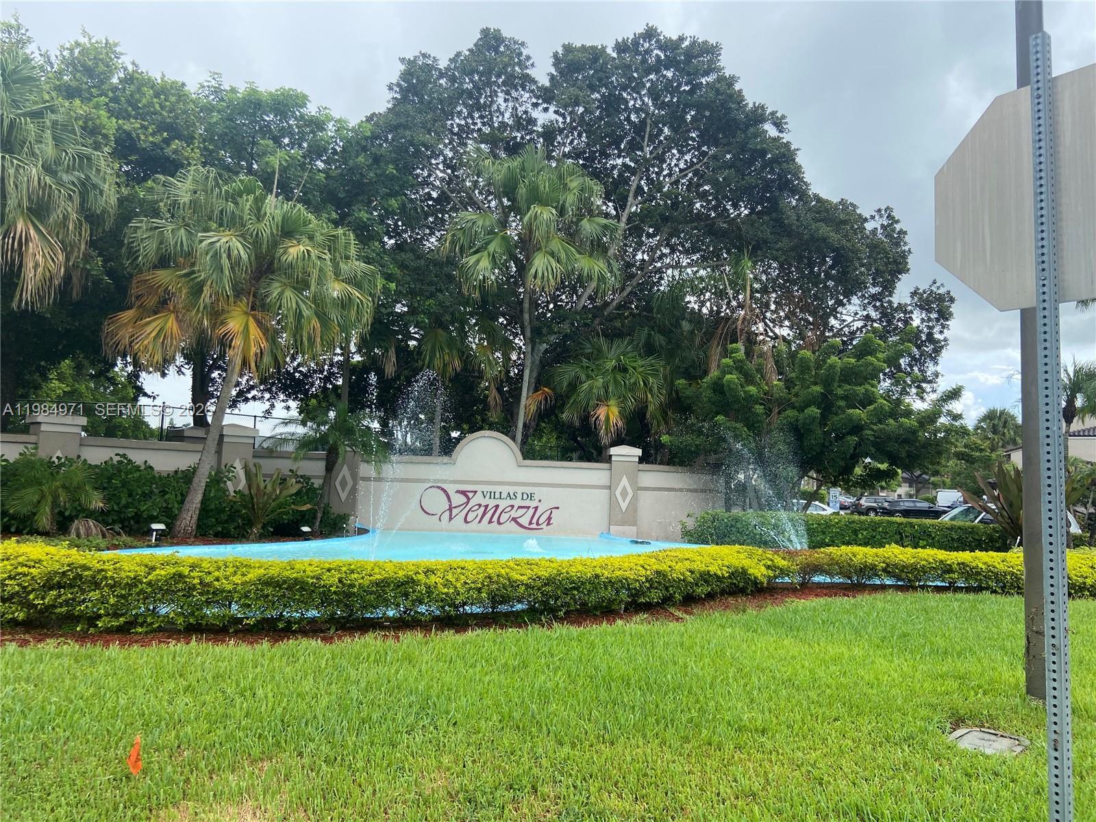 Listing photo 4 for 9849 Nob Hill Ln Unit#9849, Sunrise, FL, 33351