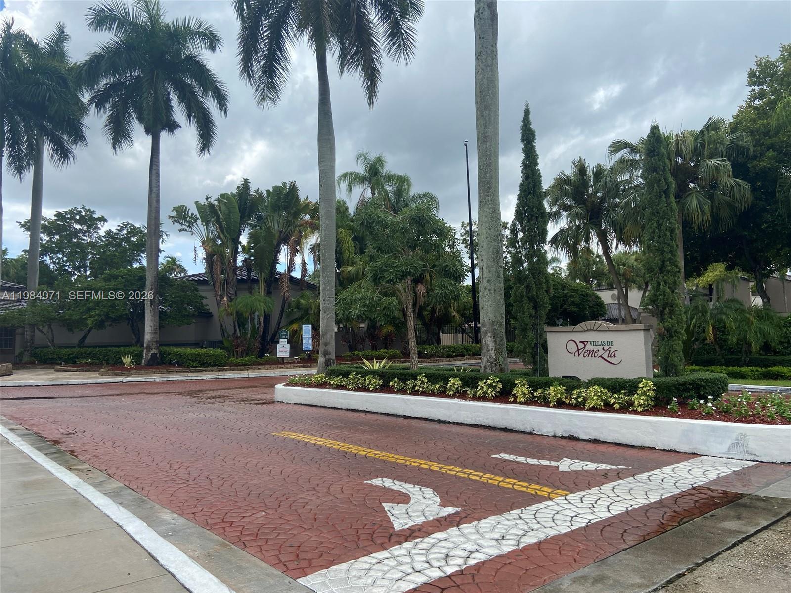Listing photo 5 for 9849 Nob Hill Ln Unit#9849, Sunrise, FL, 33351