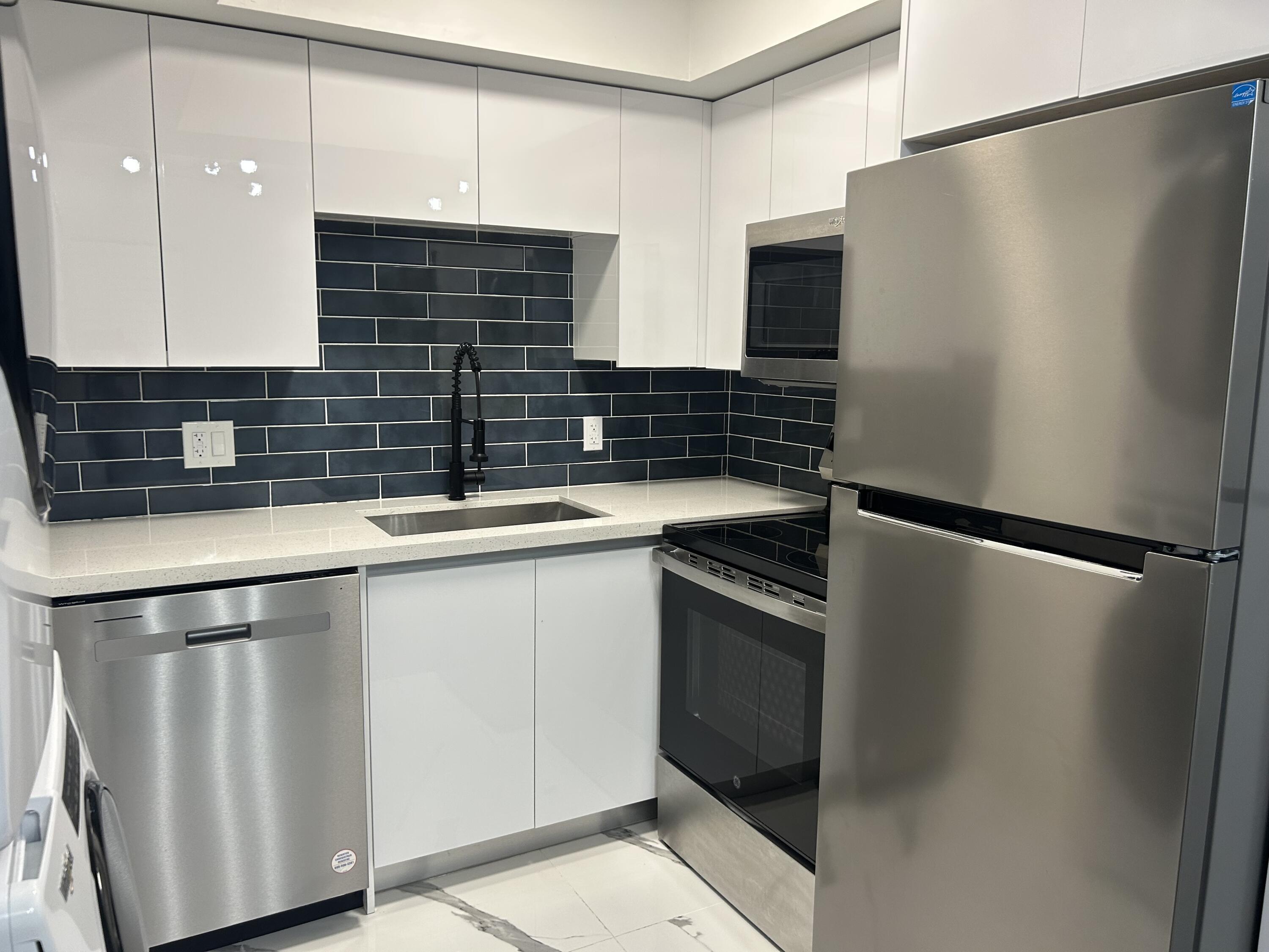 Listing photo 2 for 3250 NW 84th Avenue, Sunrise, FL, 33351