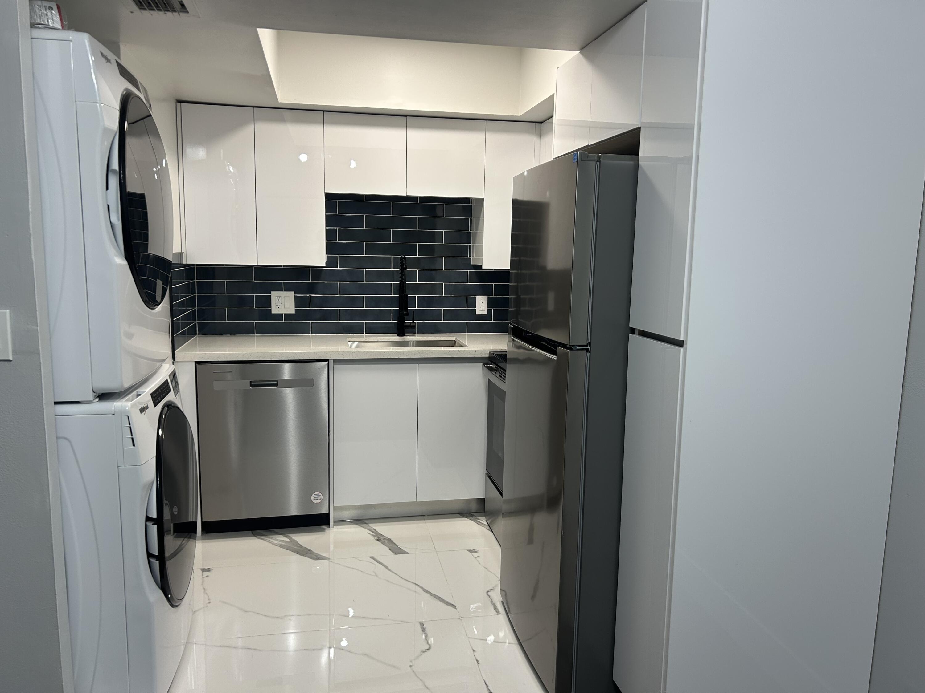 Listing photo 3 for 3250 NW 84th Avenue, Sunrise, FL, 33351
