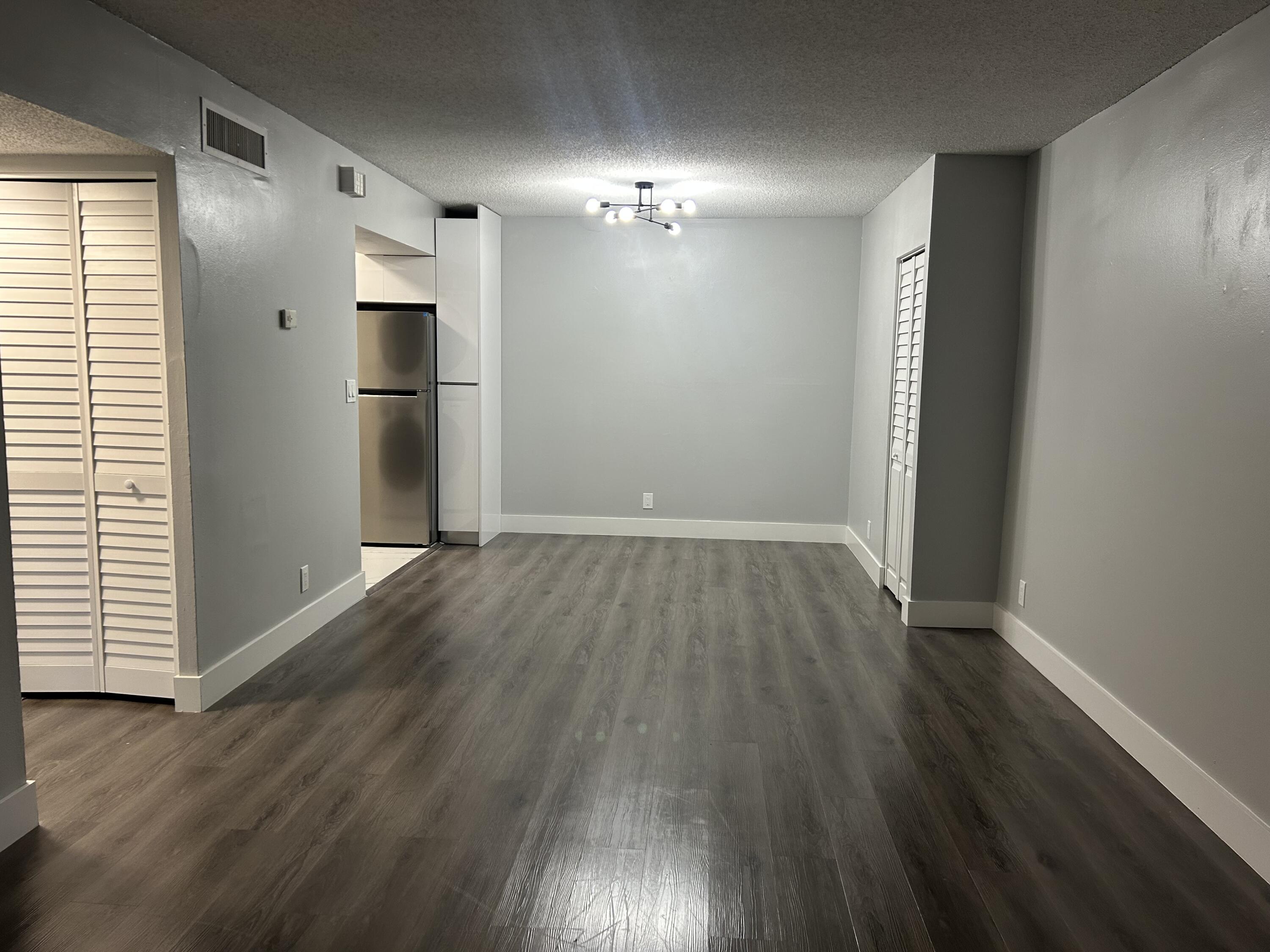 Listing photo 4 for 3250 NW 84th Avenue, Sunrise, FL, 33351