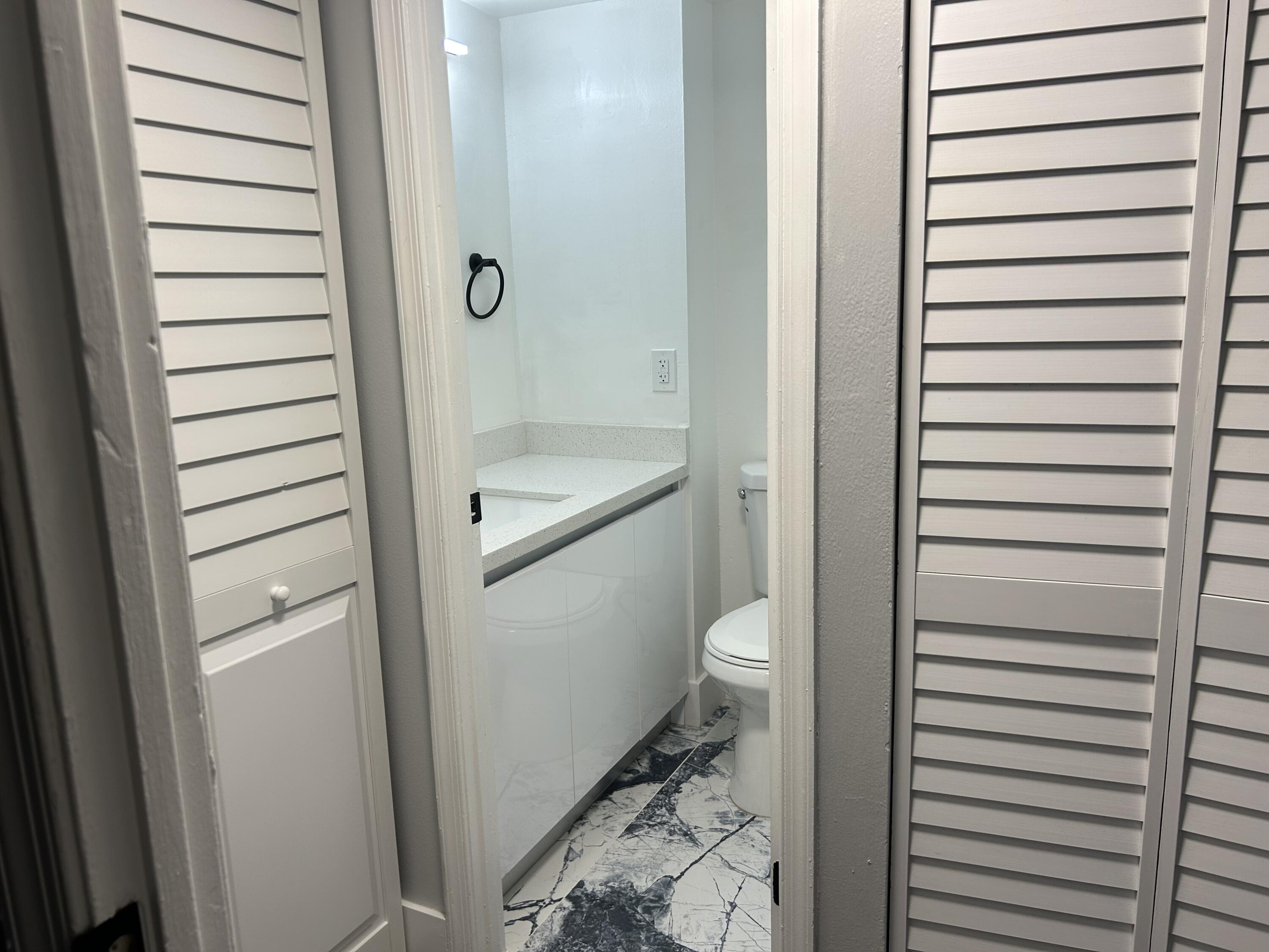 Listing photo 5 for 3250 NW 84th Avenue, Sunrise, FL, 33351