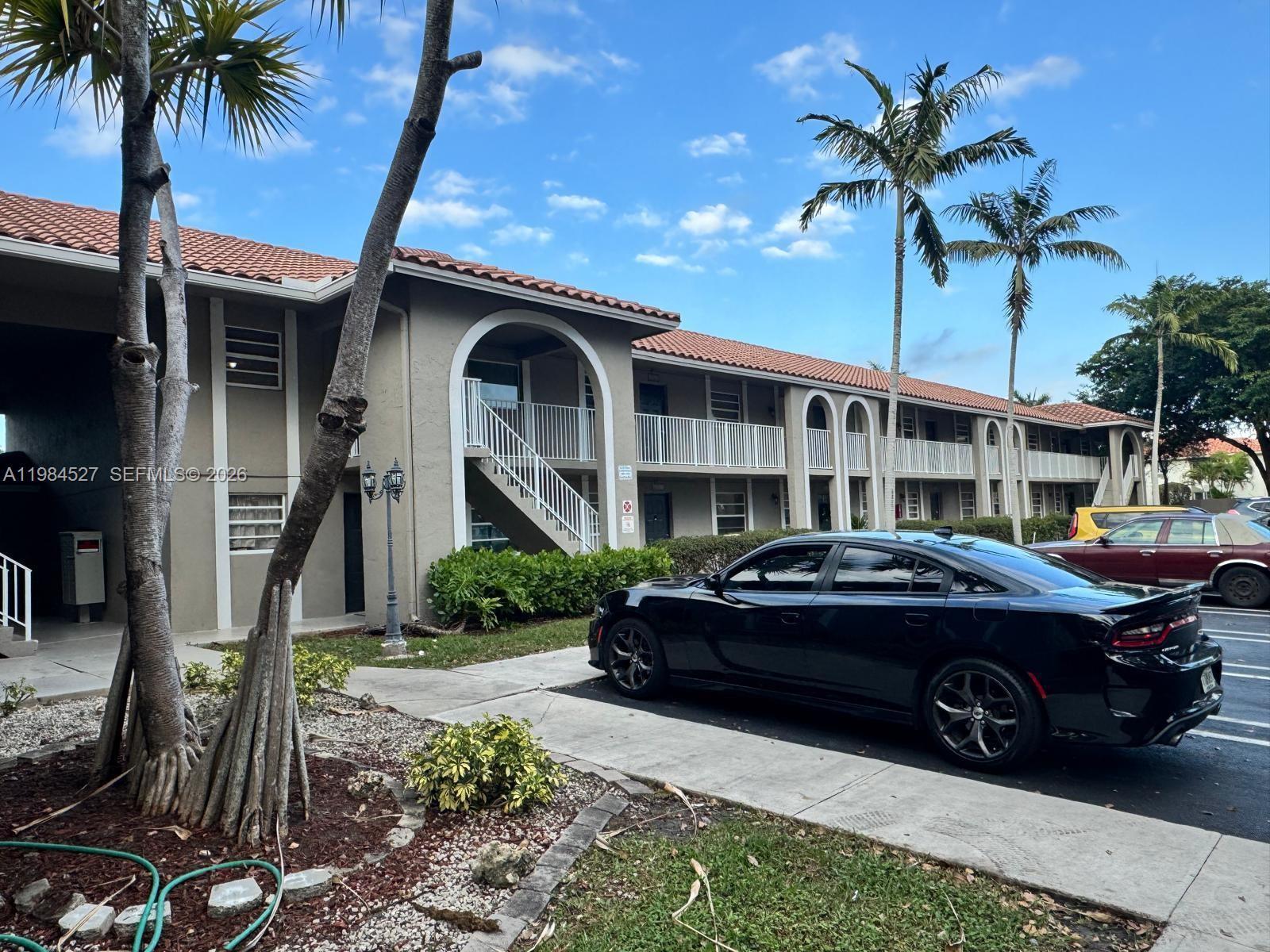 Listing photo 3 for 11207 Royal Palm Blvd Unit#11207, Coral Springs, FL, 33065