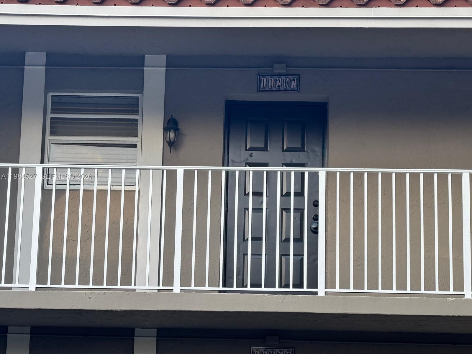 Listing photo 4 for 11207 Royal Palm Blvd Unit#11207, Coral Springs, FL, 33065