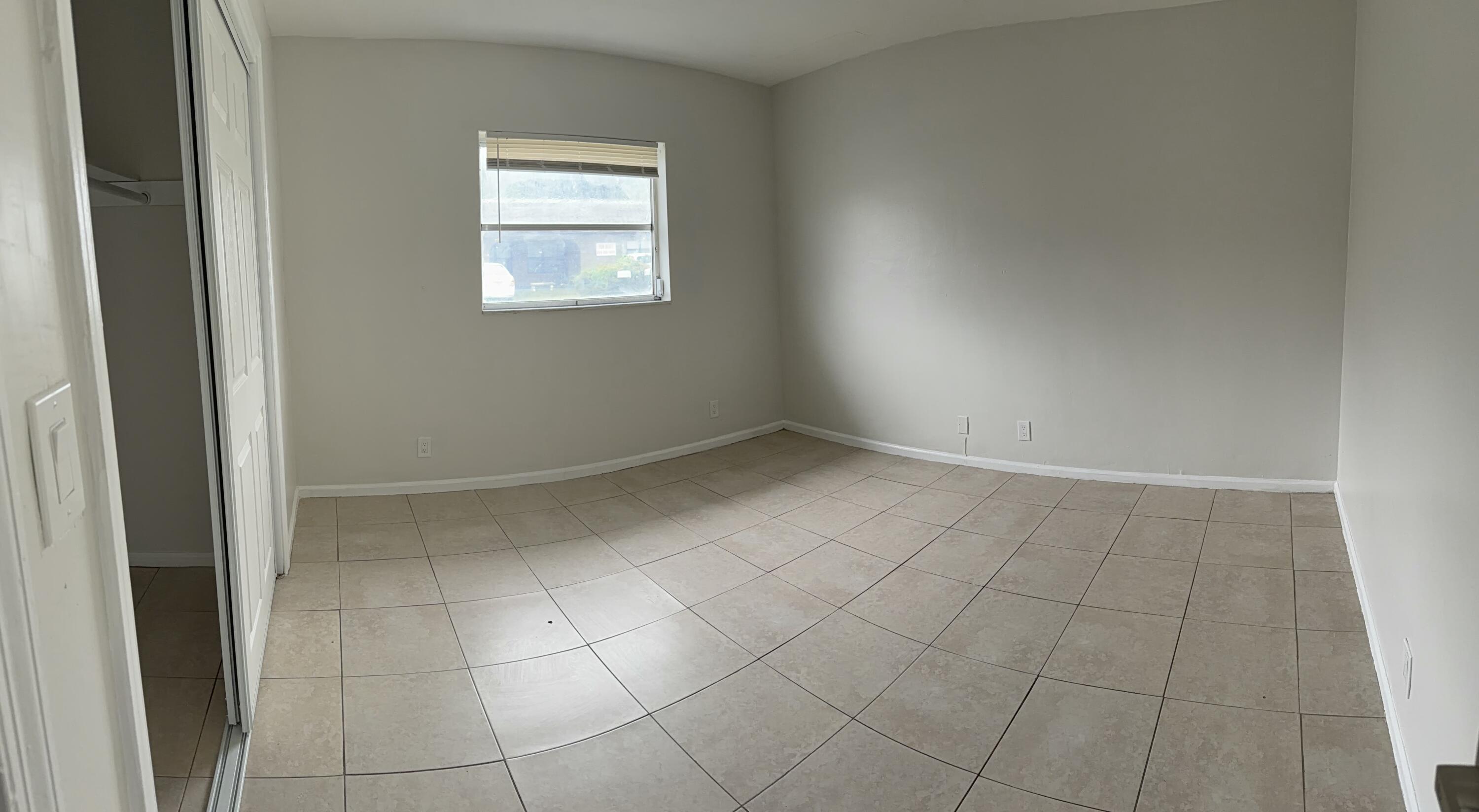Listing photo 6 for 7801 NW 70th Court, Tamarac, FL, 33321