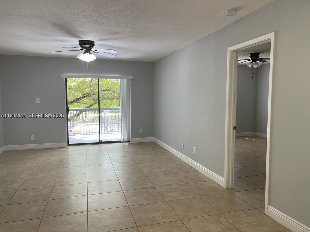 Listing photo 2 for 11277 W Atlantic Blvd Unit#205, Coral Springs, FL, 33071