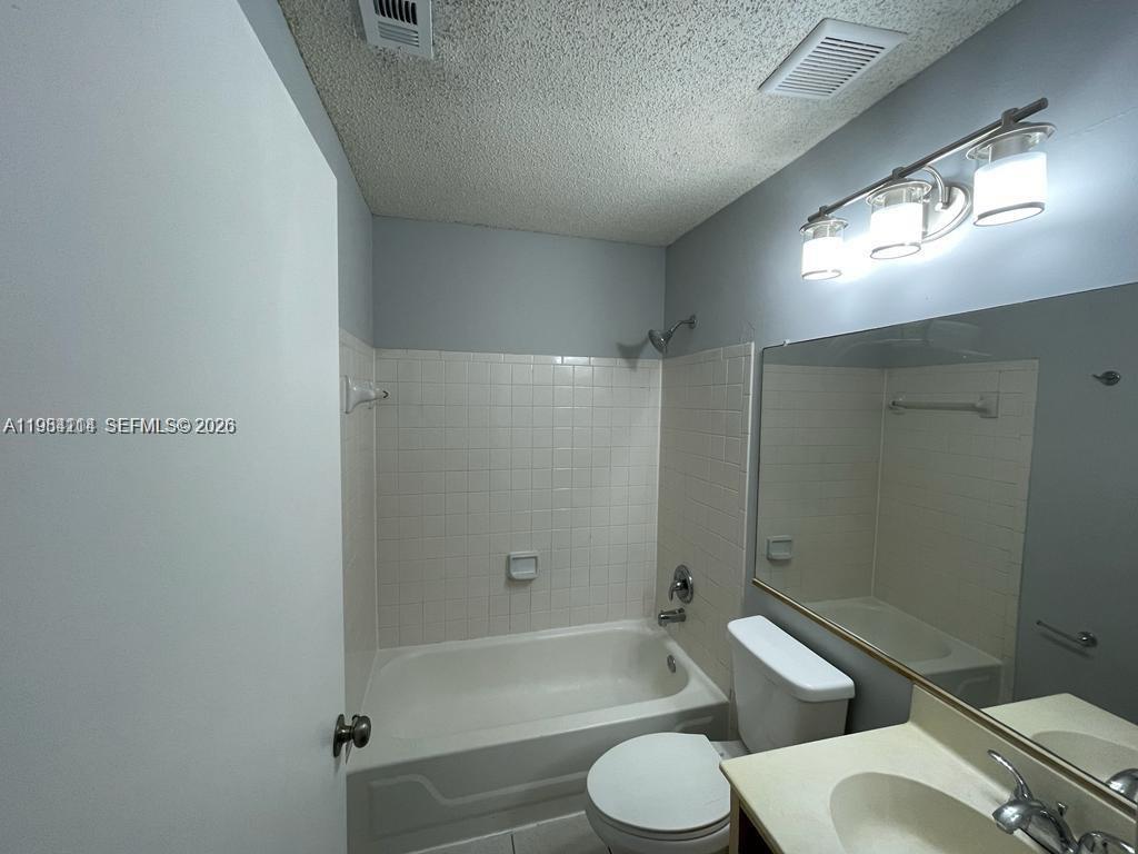 Listing photo 4 for 11277 W Atlantic Blvd Unit#205, Coral Springs, FL, 33071
