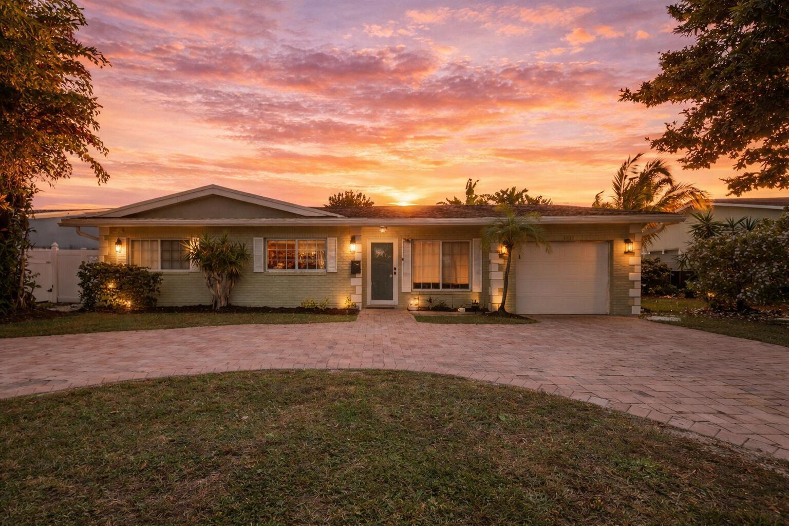 Listing photo 3 for 3136 NW 69th Court, Fort Lauderdale, FL, 33309